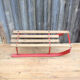 Luge rouge en métal et bois des années 60