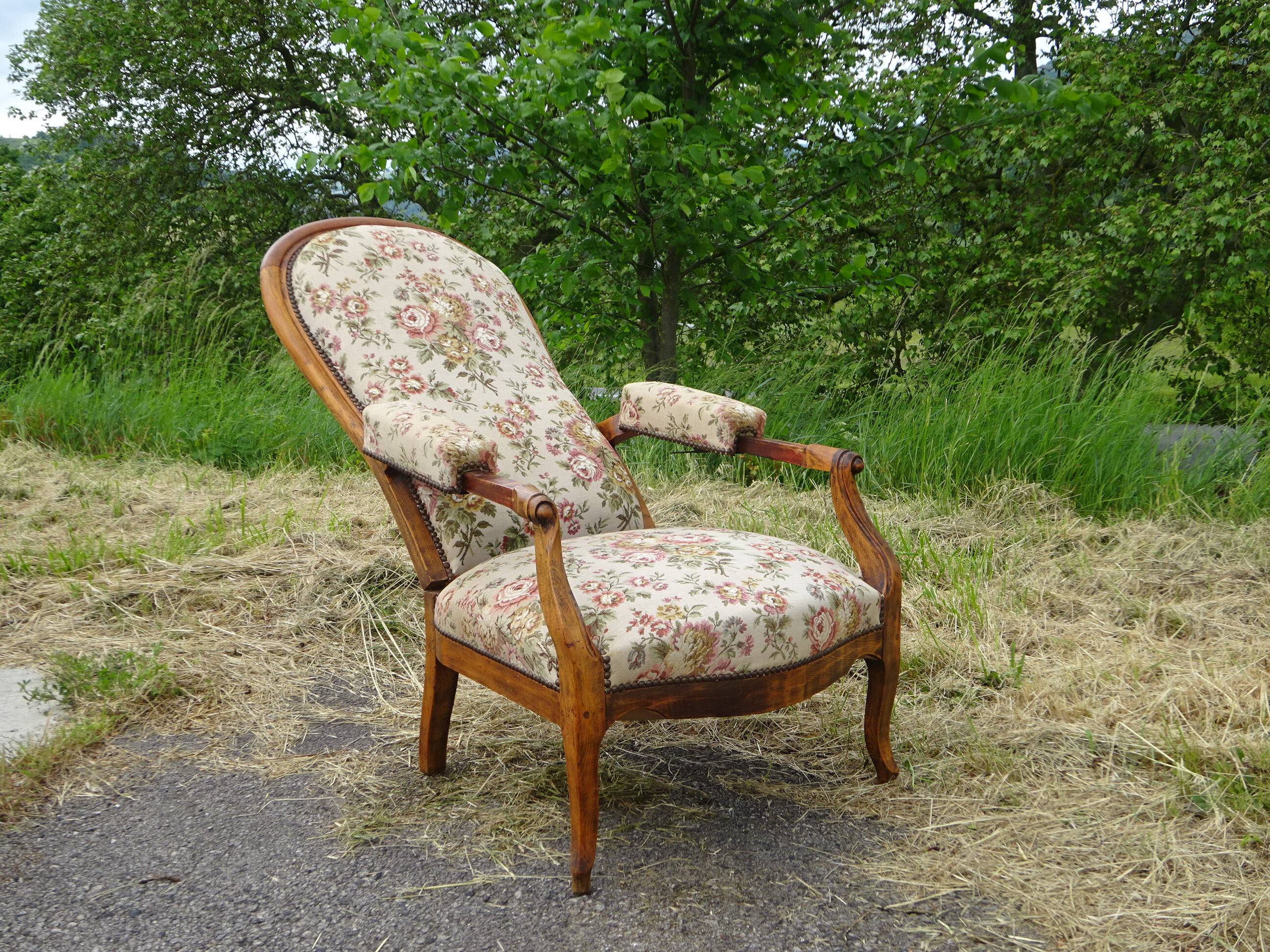 Antique Voltaire armchair with 4-position reclining backrest