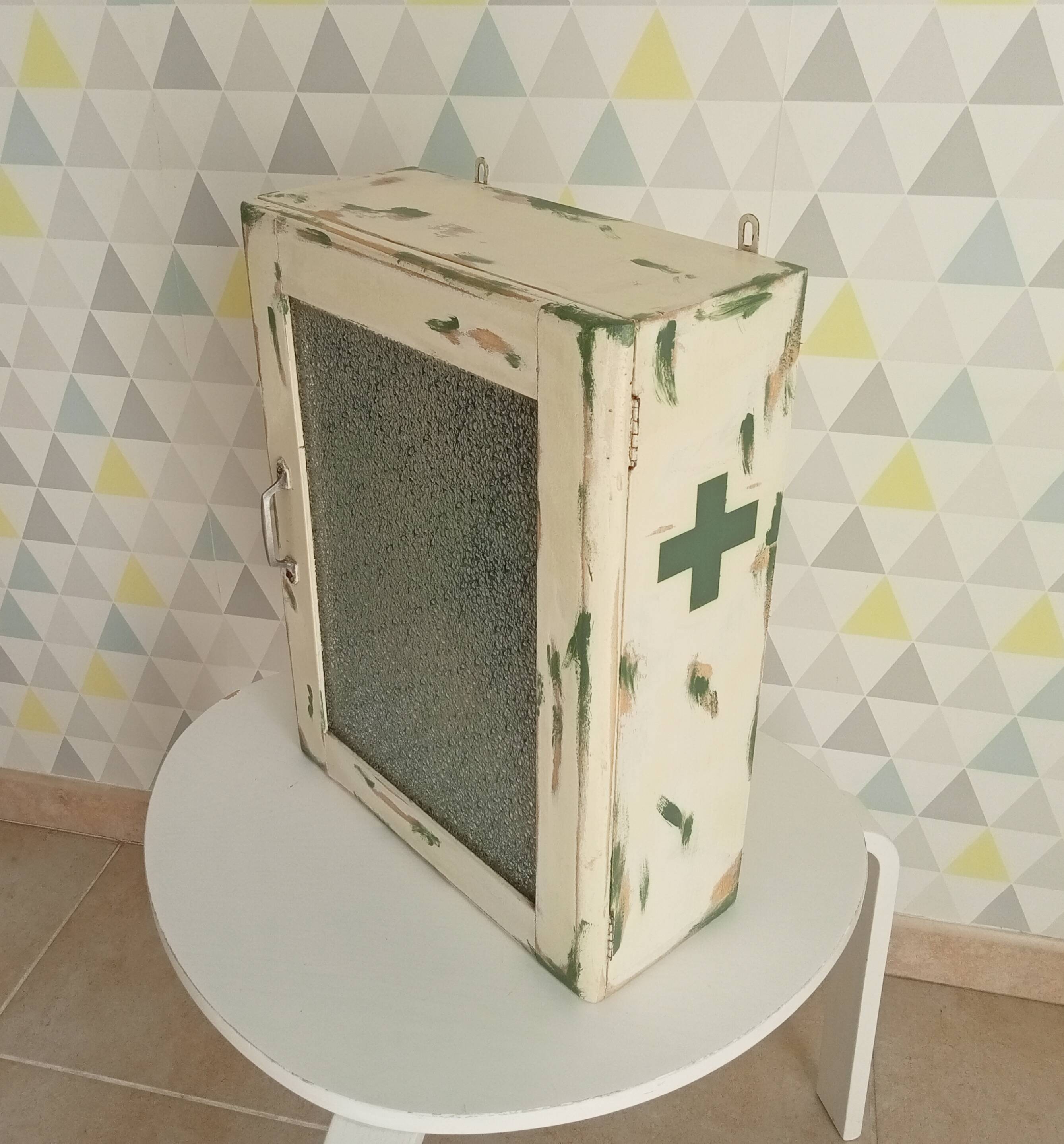 Vintage medicine cabinet 50s/60s