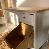 Children's desk