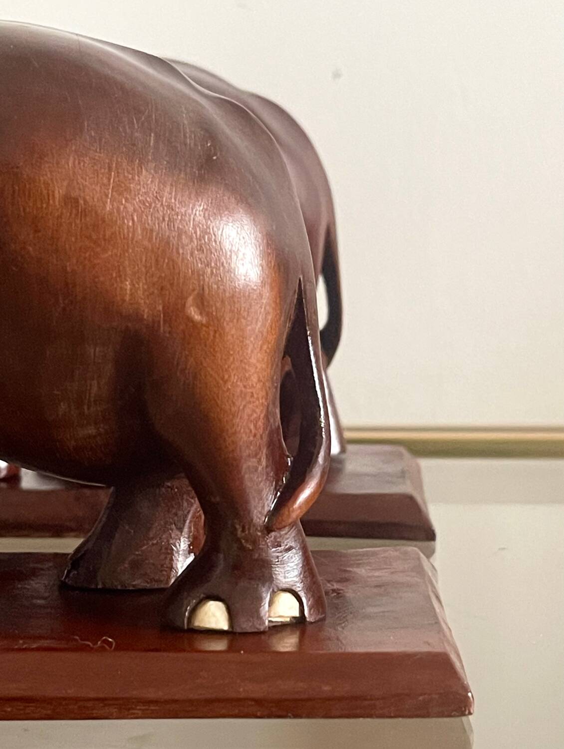 Elephant bookends
