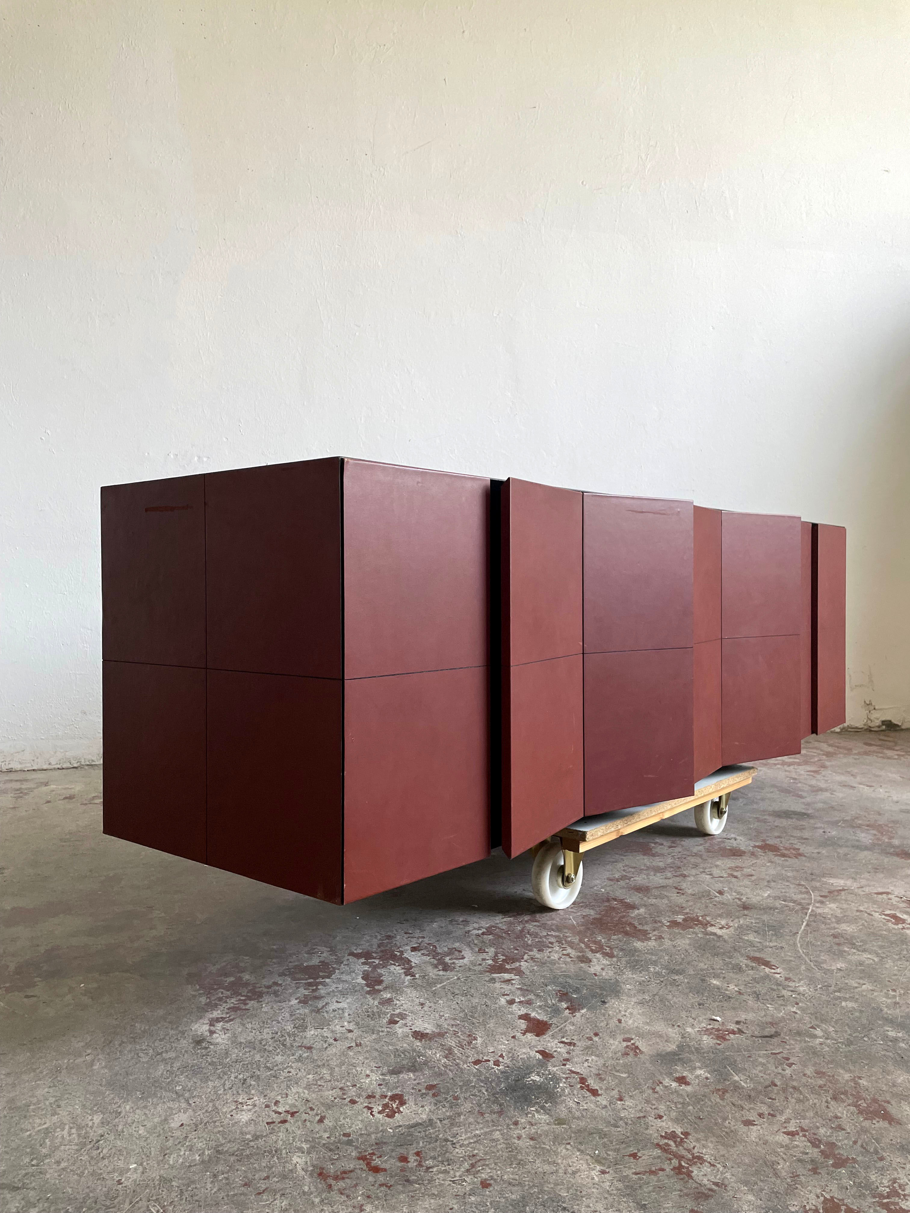 Enfilade par Lella & Massimo Vignelli pour Poltrona Frau, Italie années 1990