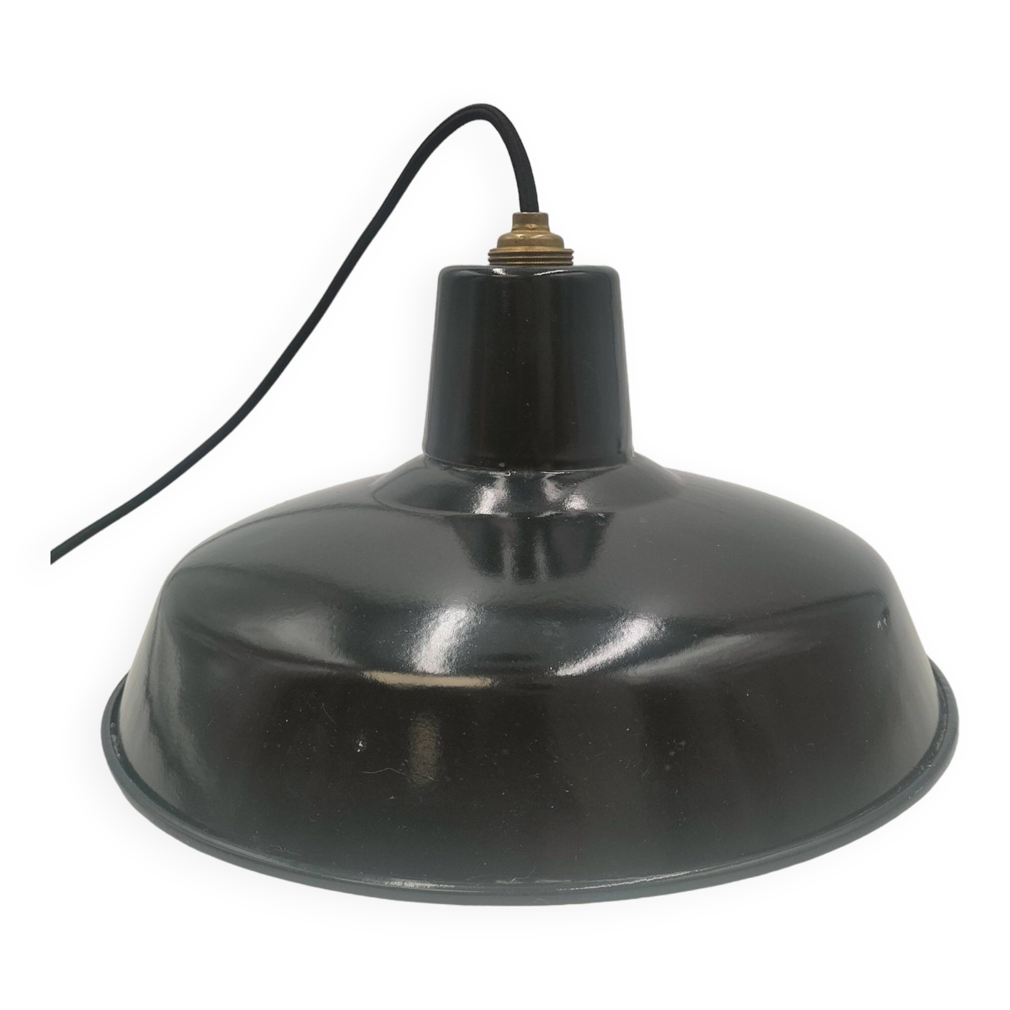 Enamelled sheet metal pendant light