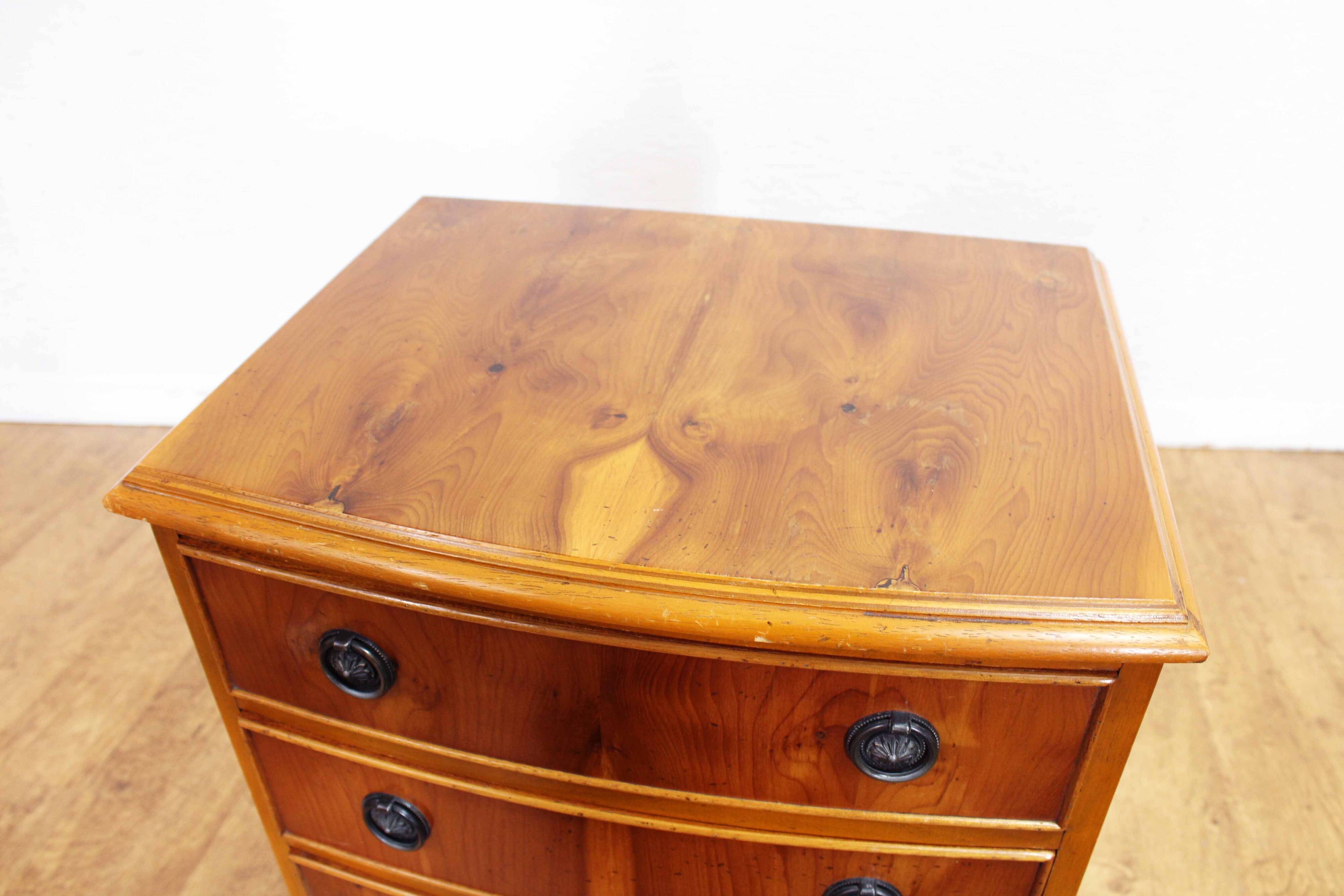 Small chest of drawers from the 50s