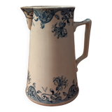 Saint pitcher and regine model hamage