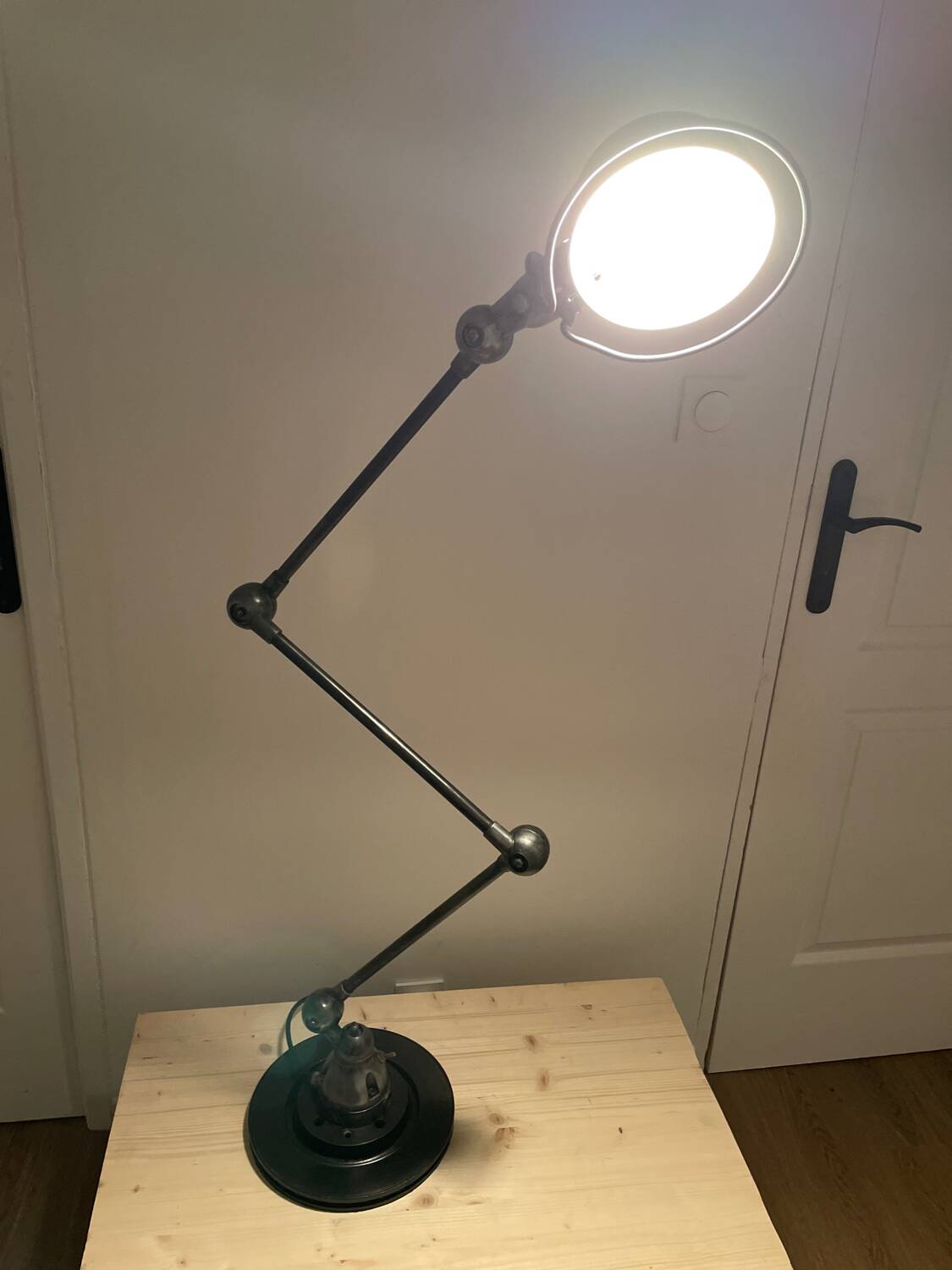 Jielde lamp with graphite patina