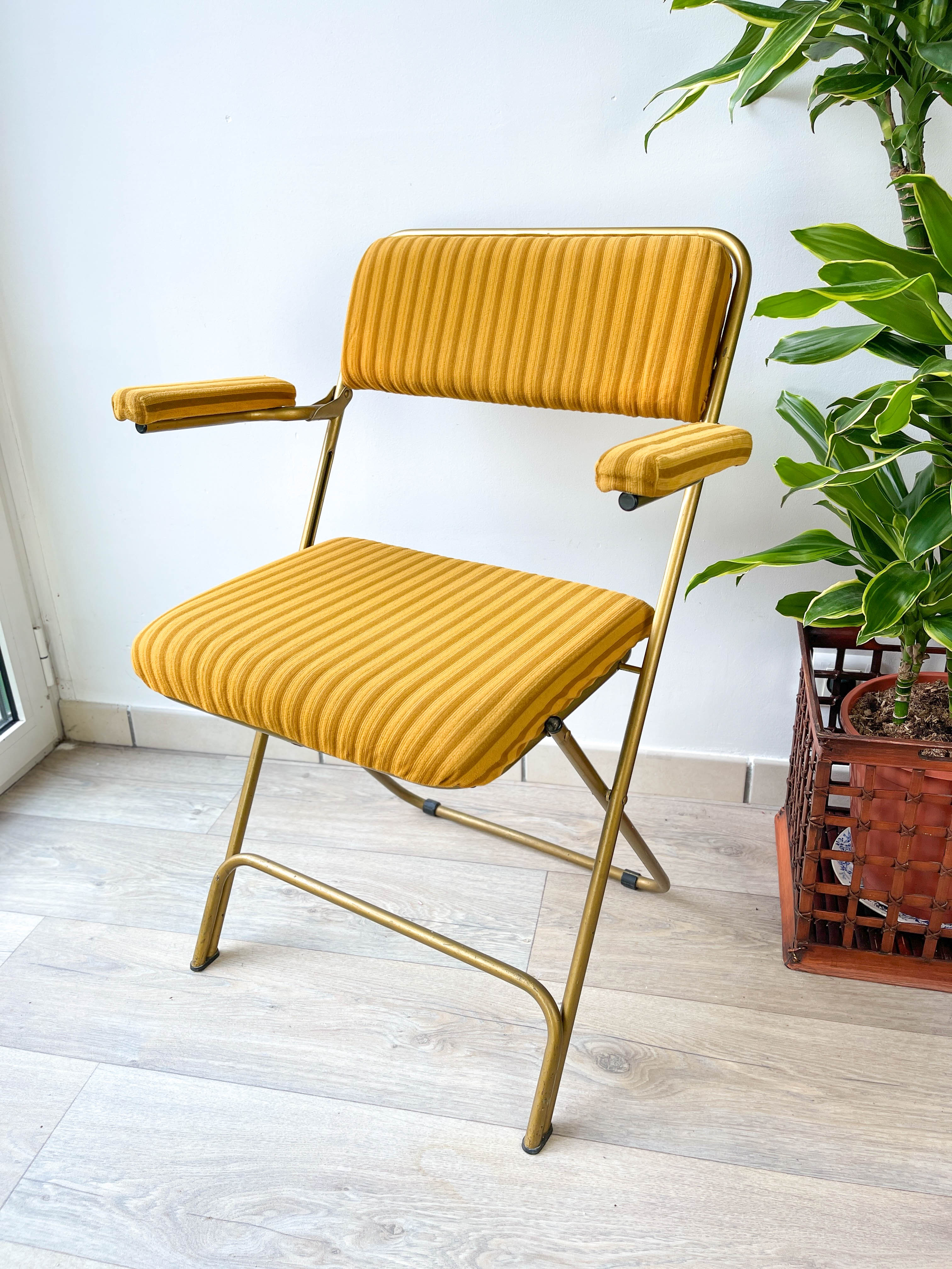 Vintage folding chair LAFUMA gold striped yellow fabric