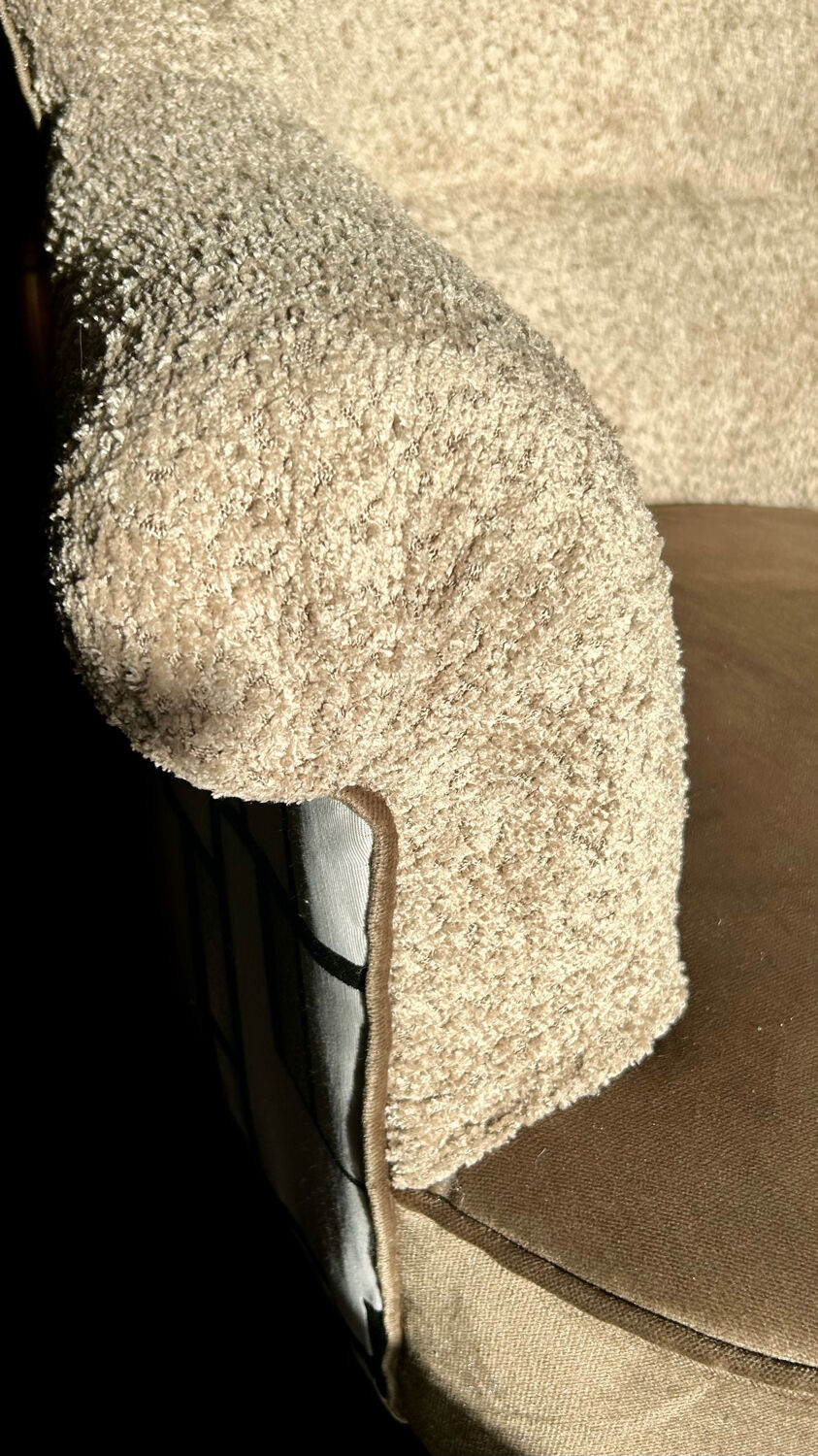 Renovated crapaud armchair with footrest - Boucle fabric