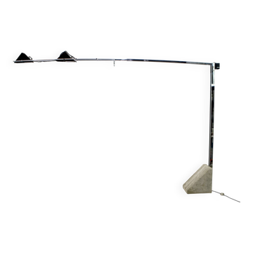 Lampadaire italien moderne du milieu du siècle en acier et travertin, années 1970