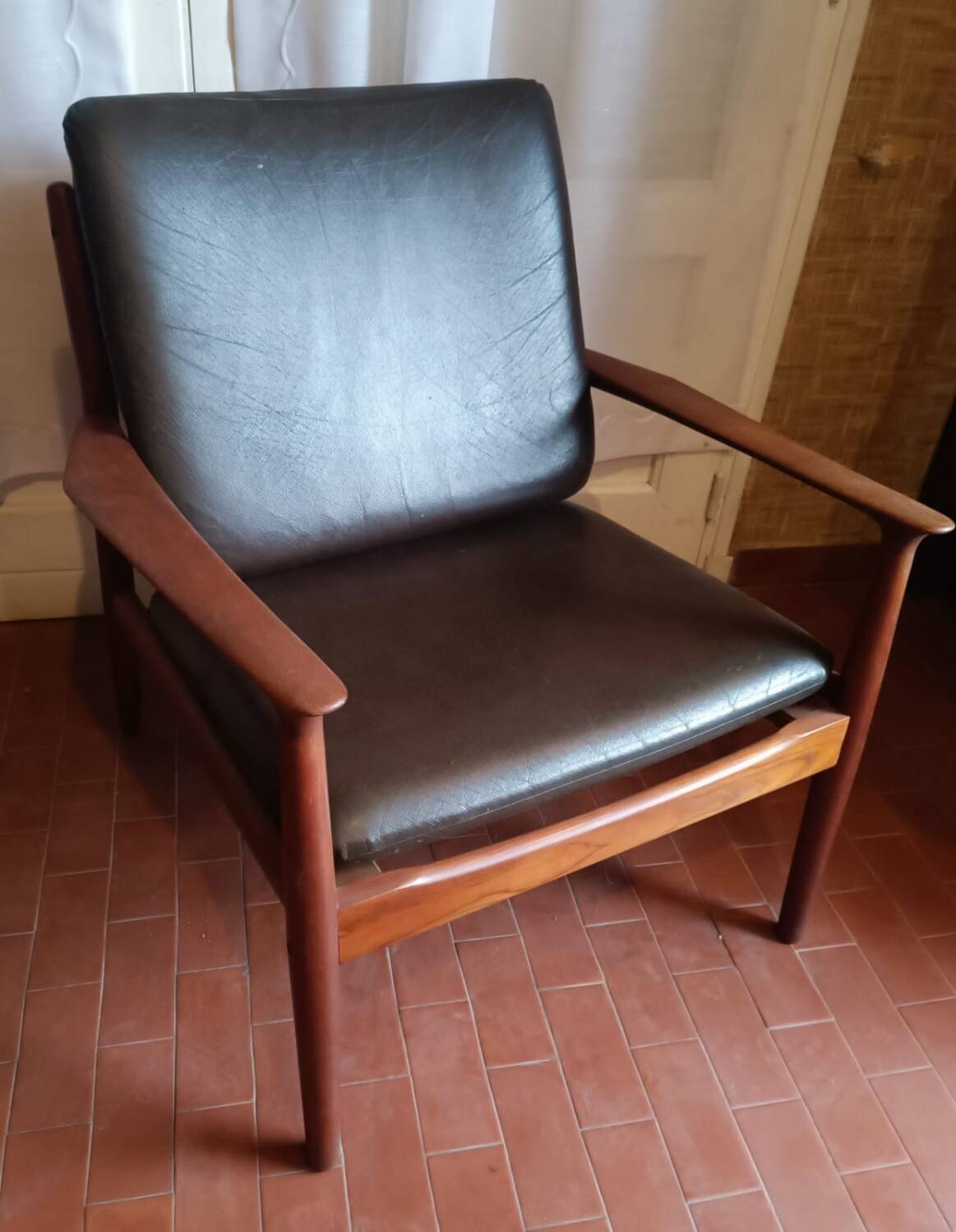 Fauteuil scandinave Mobelfakta