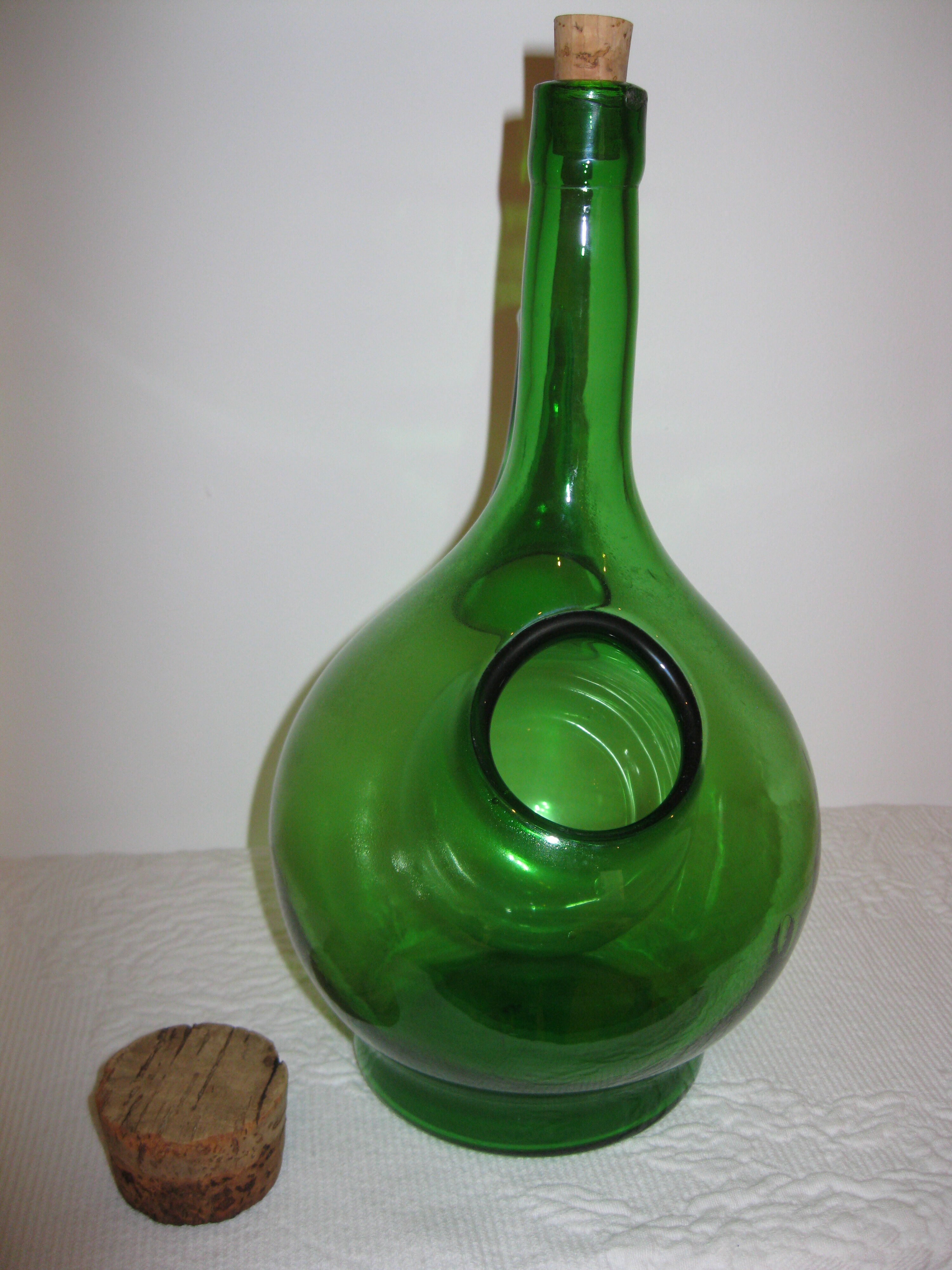 Blown glass carafe with spout