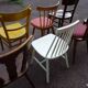 8 chaises de bistrot en bois dépareillées - vintage