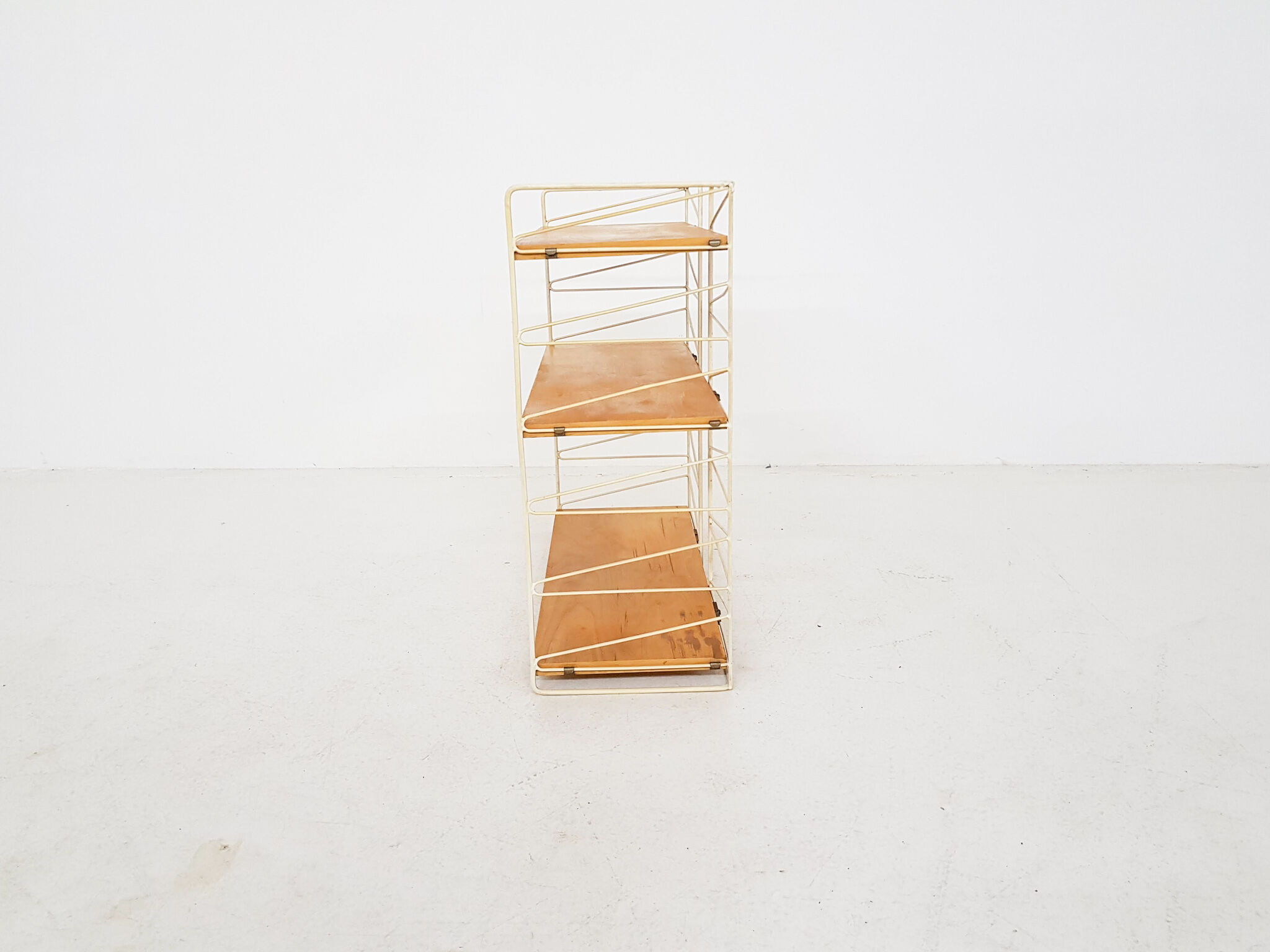 Étagère murale Nisse Strinning pour String en pin des années 60
