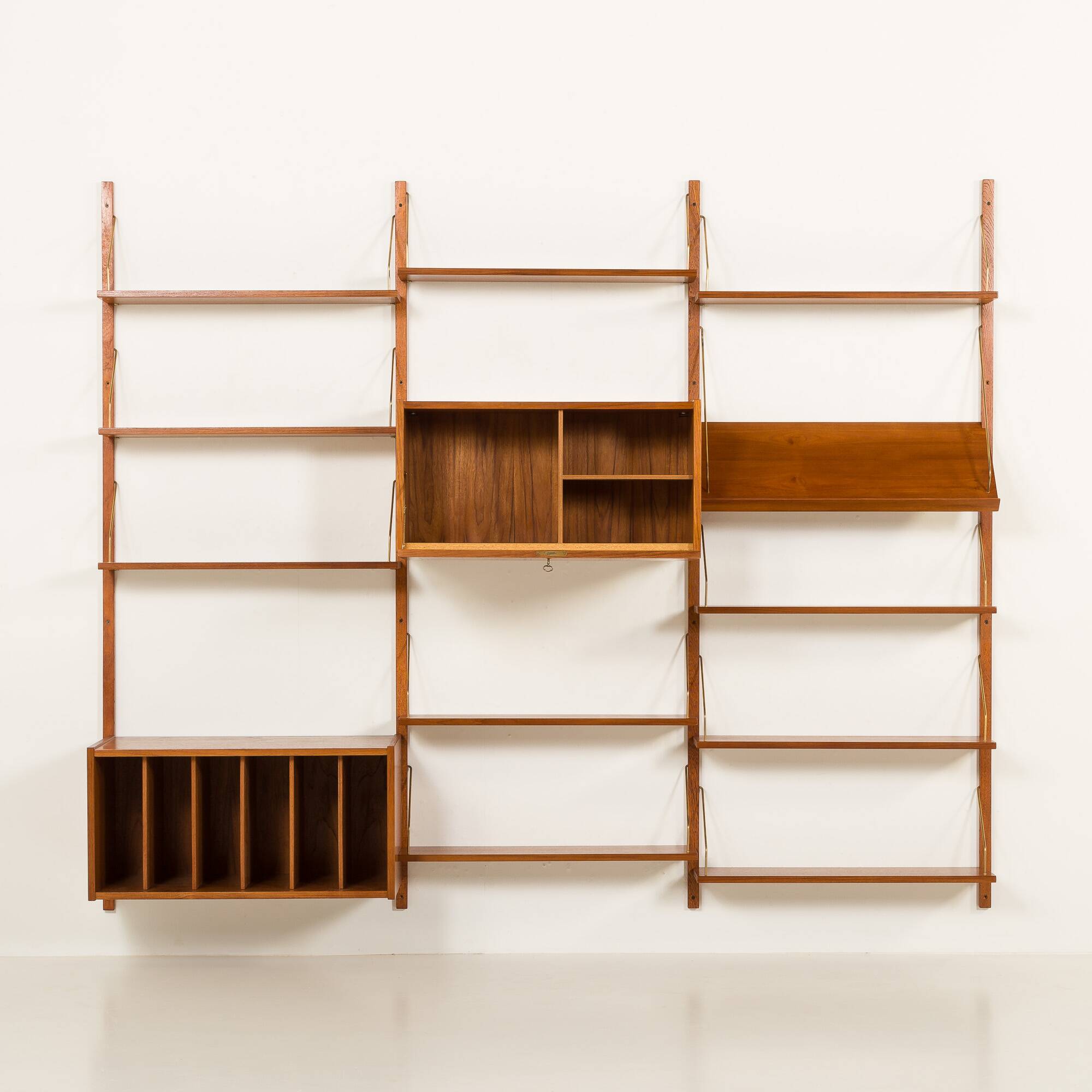 PS System wall unit with vinyl records cabinet and expository shelf, Rander