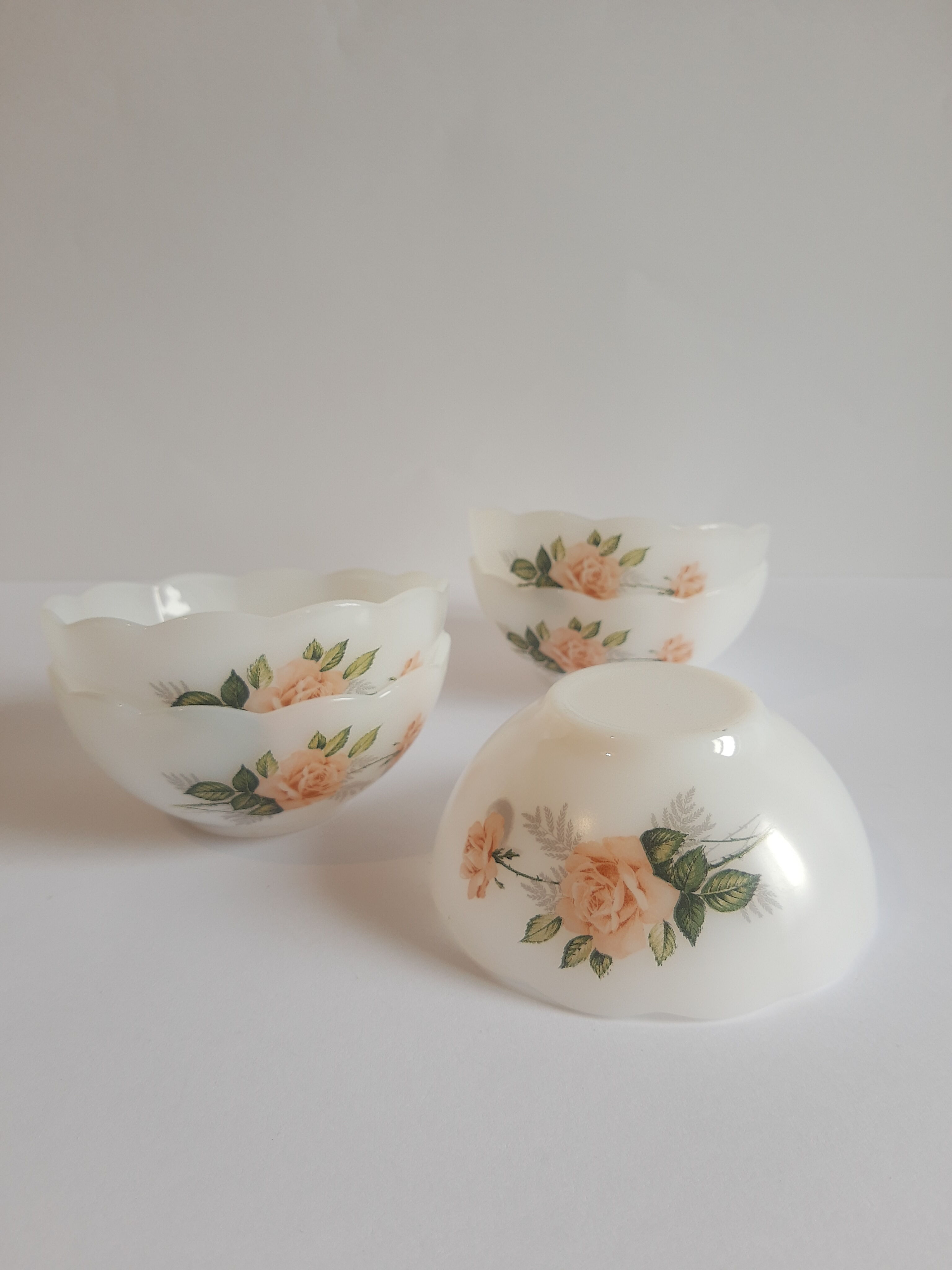 Set of 5 ramekins opaline Arcopal France roses 60s vintage