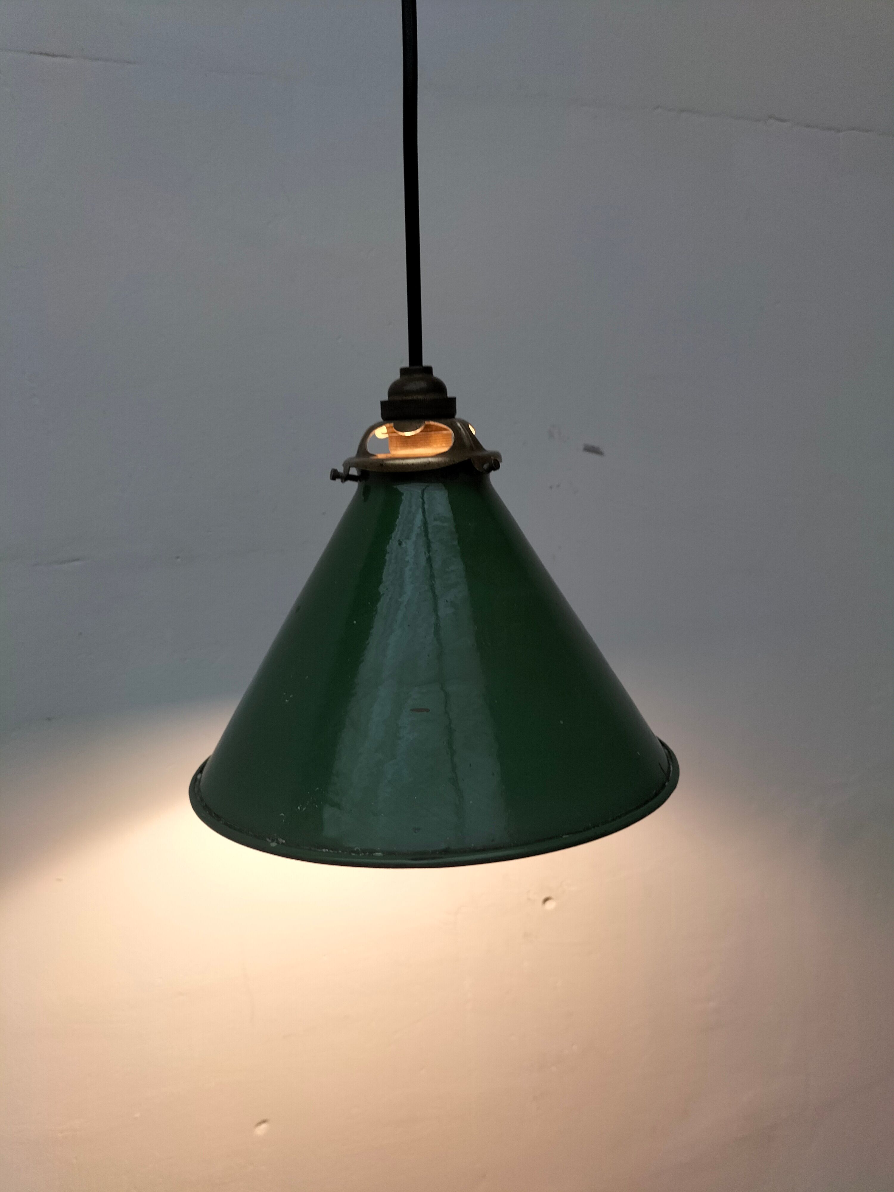 Old enamelled sheet metal lamp
