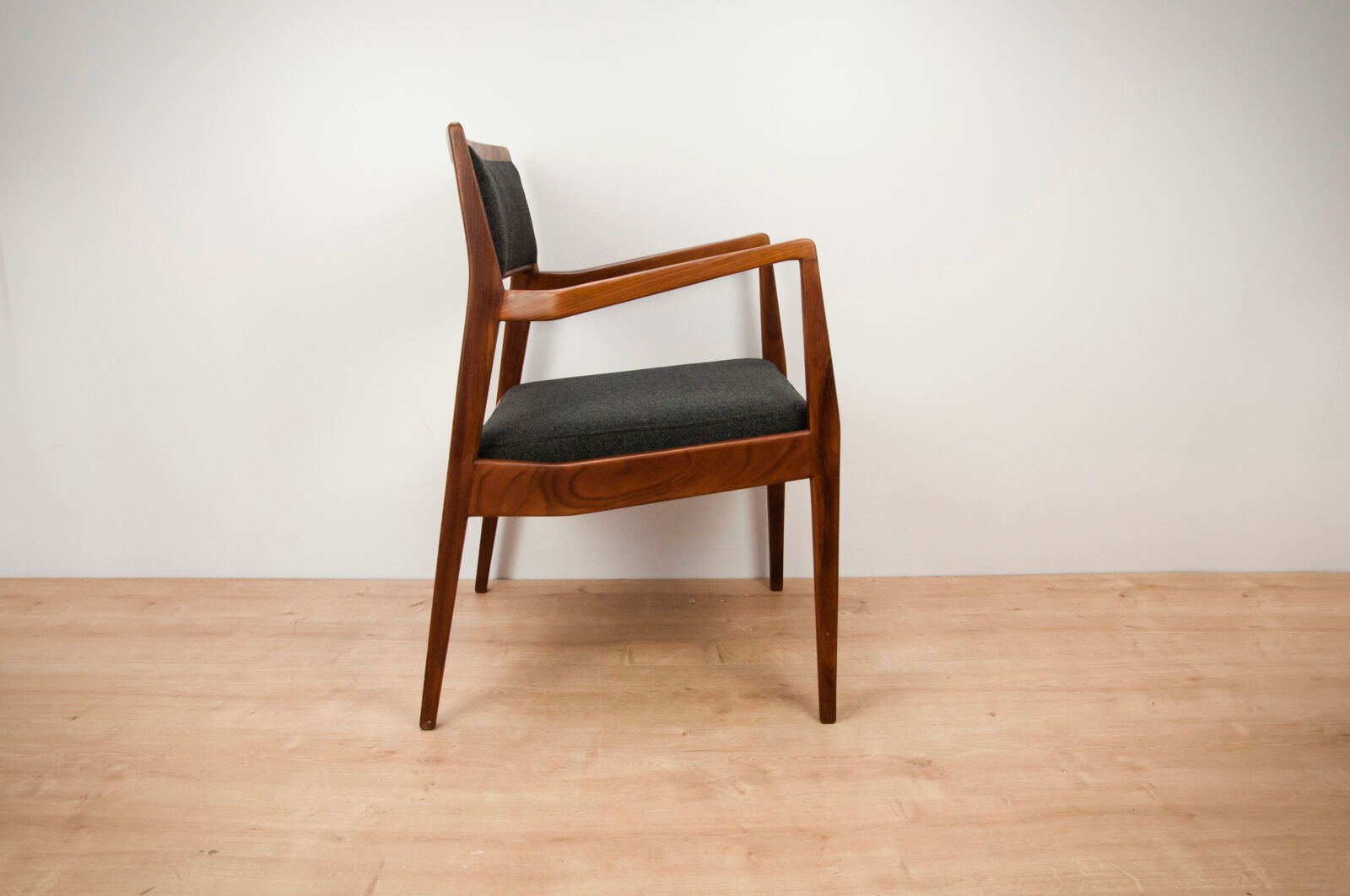 C140 armchair by Jens Risom, 1960