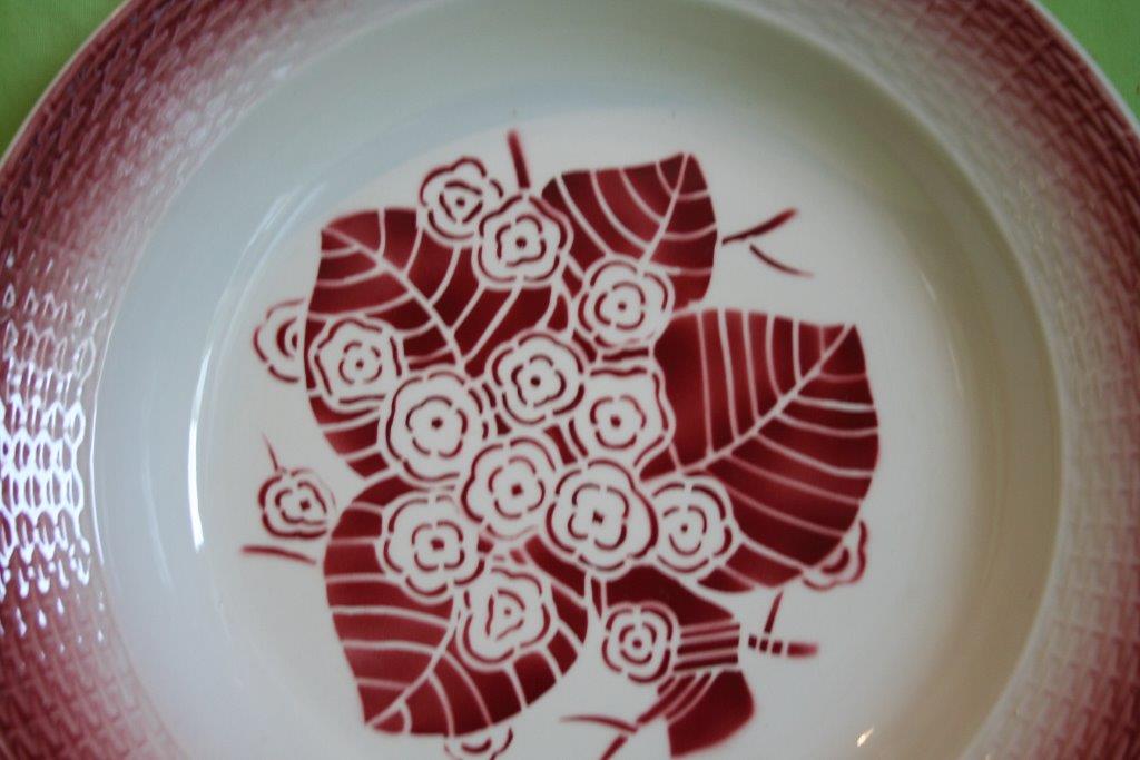 K & G Luneville hollow round serving dish