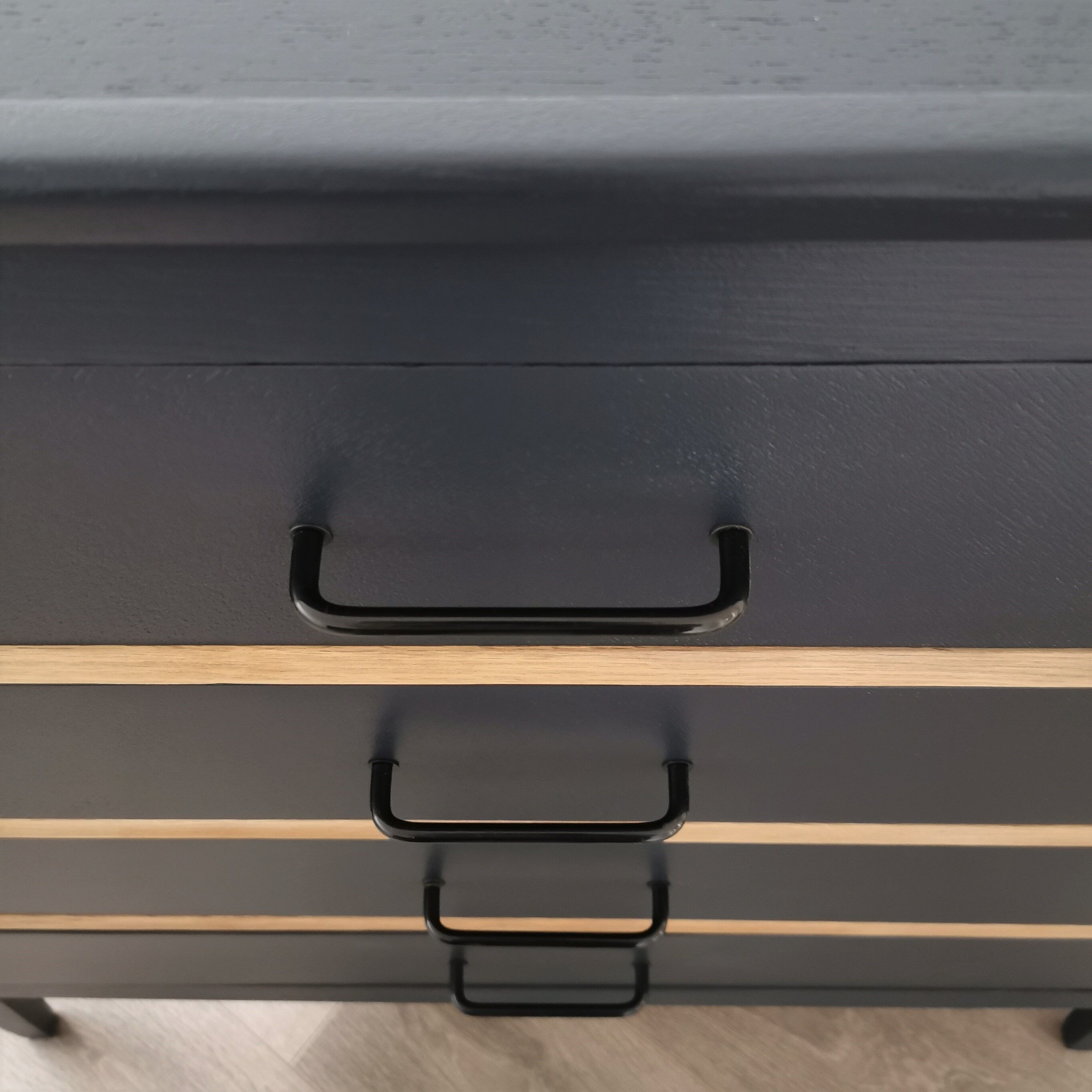 Vintage chest of drawers