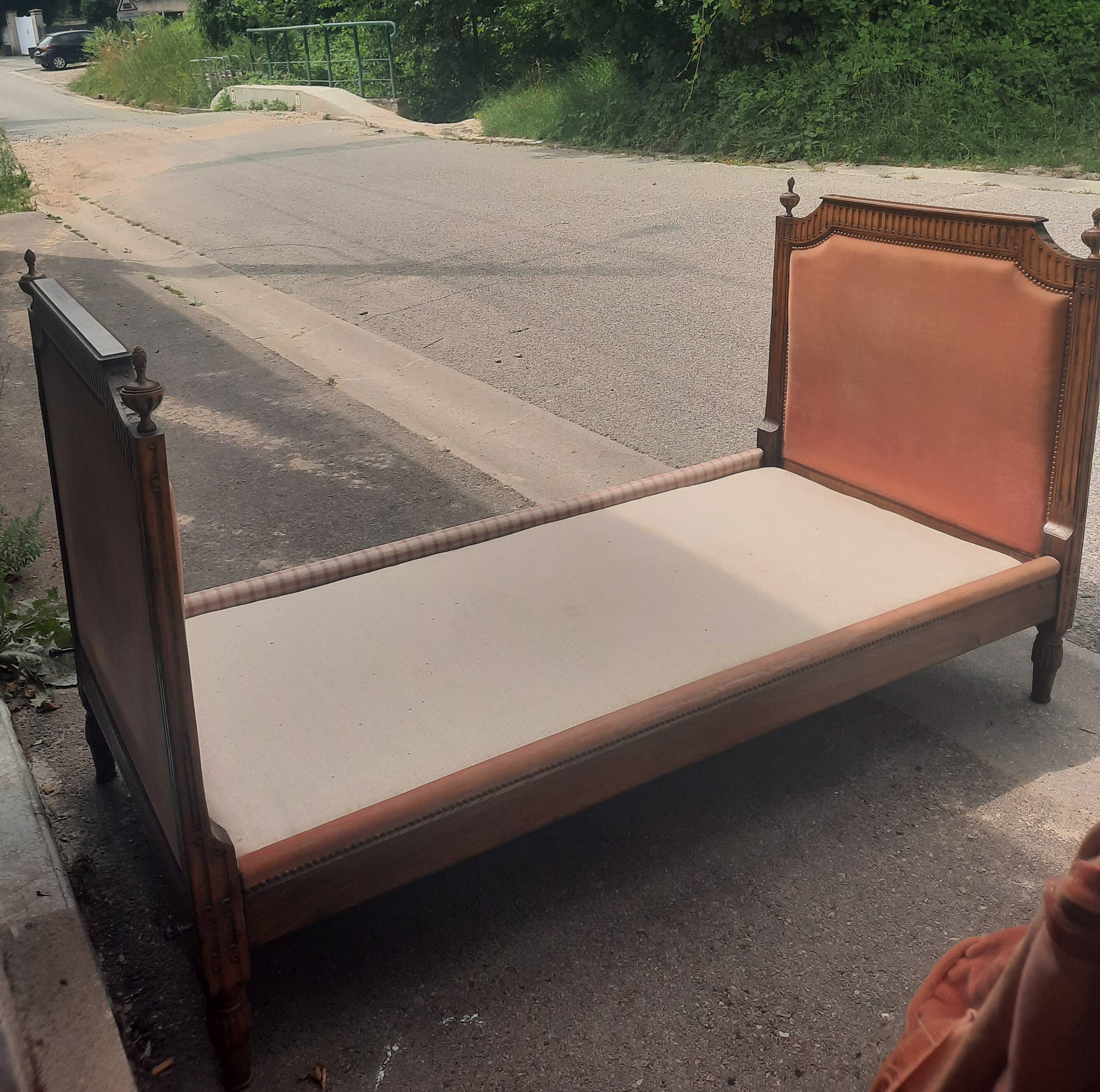 Louis XVI period bed with bedding