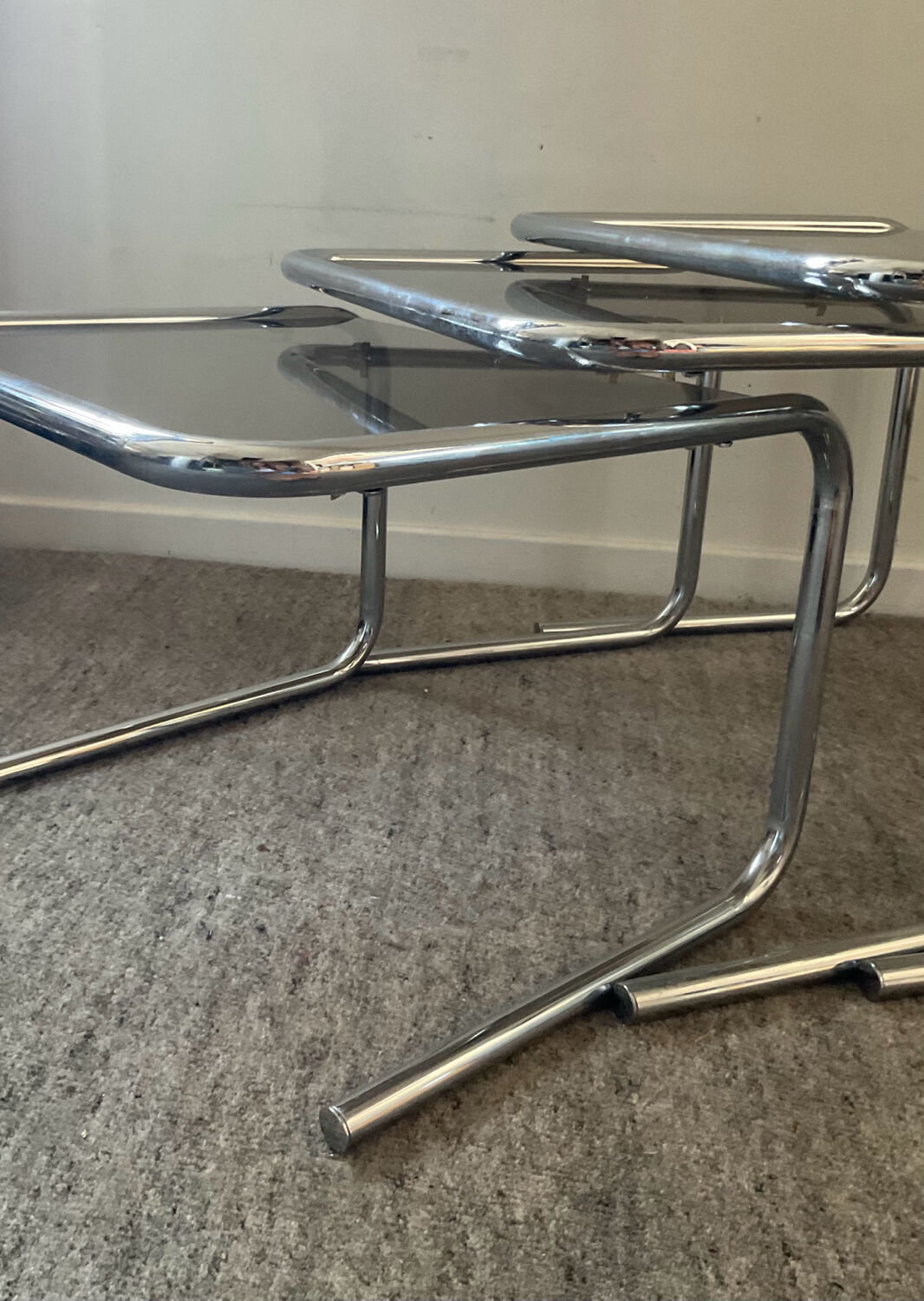Series of 3 vintage nesting tables from the 60s and 70s