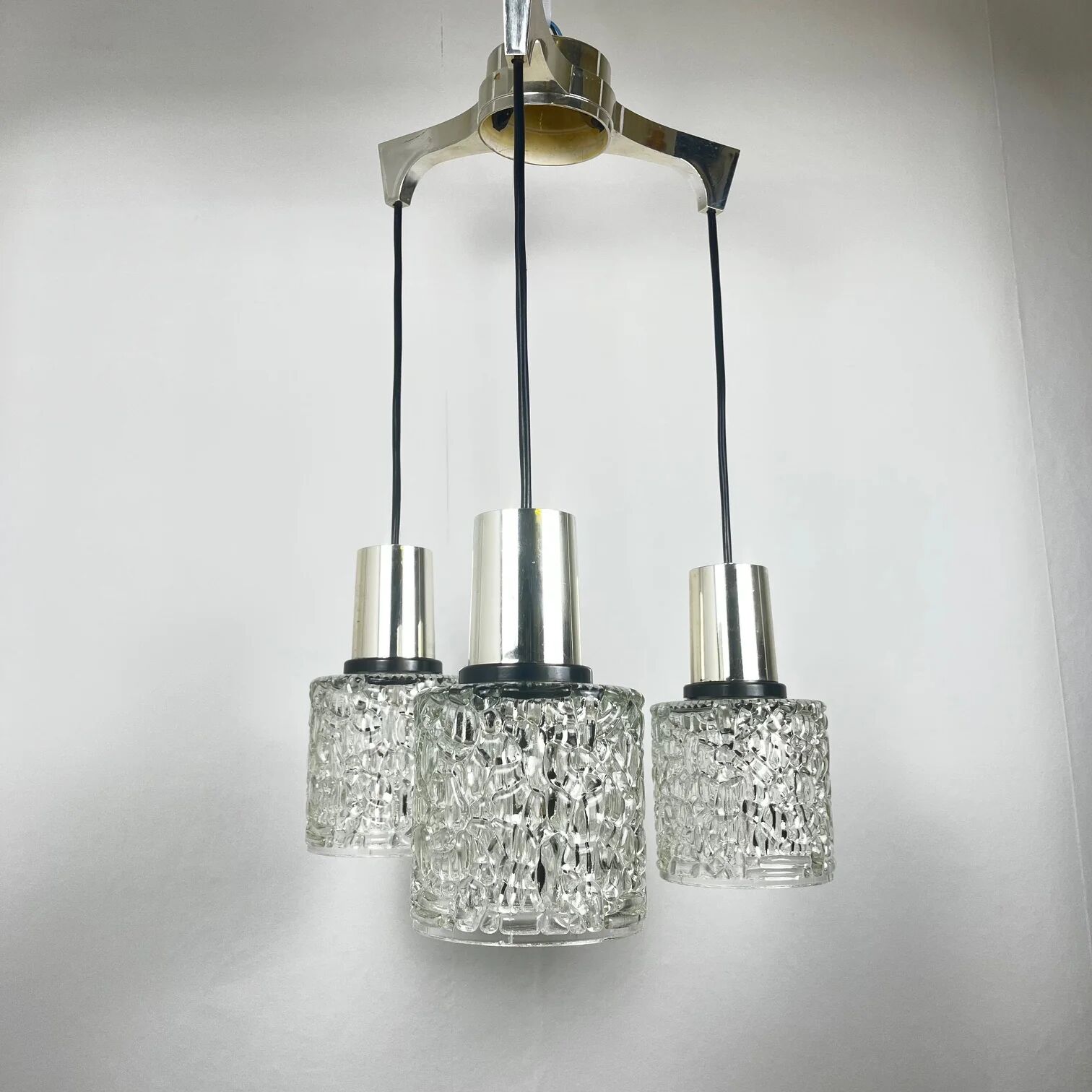 Three-light suspension cascade, glass, 1970
