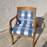 Armchair backrest rounded fish head