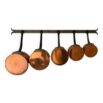 Copper pan battery