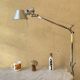 Lampe de bureau Artemide Tolomeo mini sur pince étau design Michele De Lucchi & Giancarlo Fassina