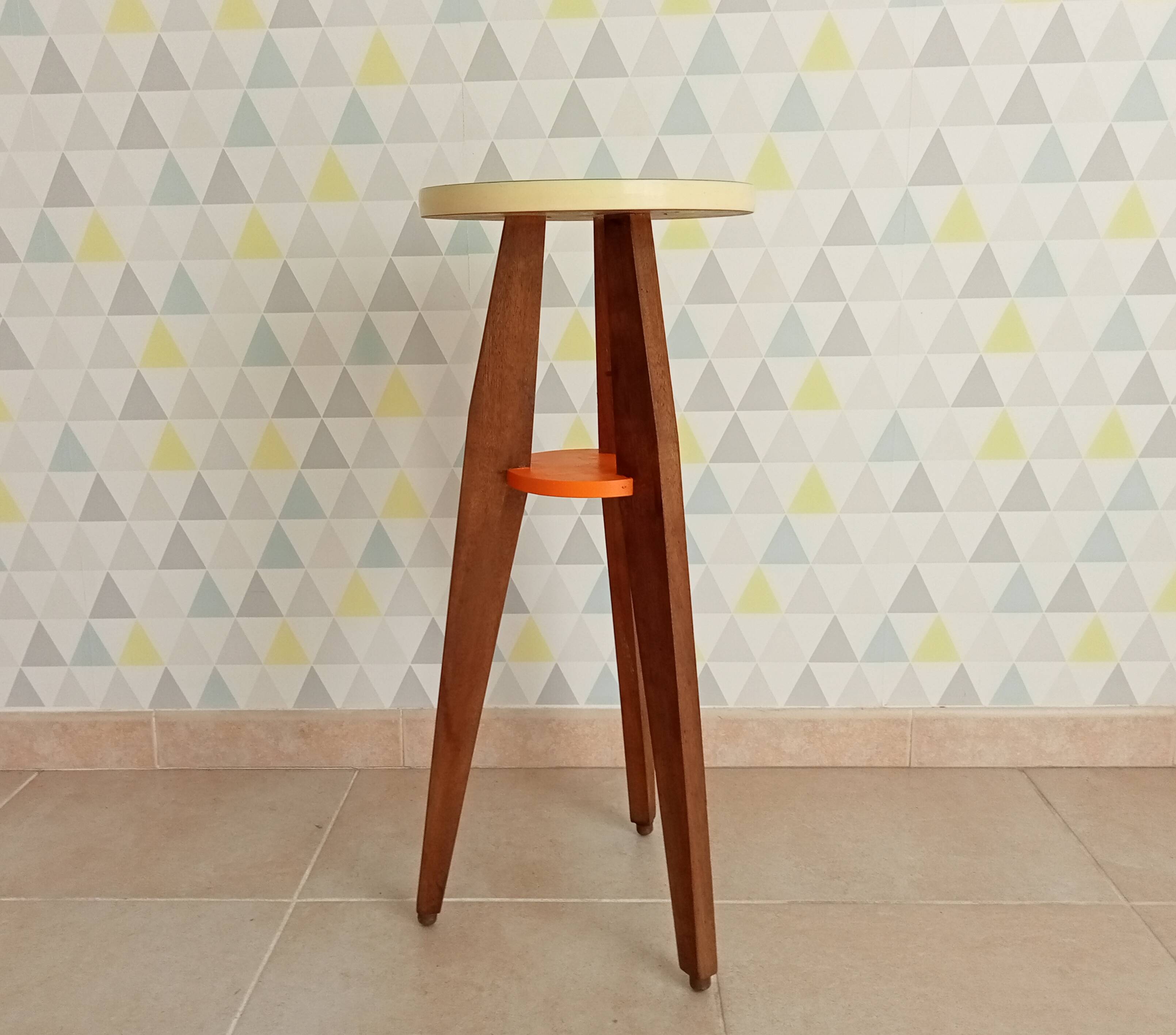 Vintage 70s side table in wood and formica
