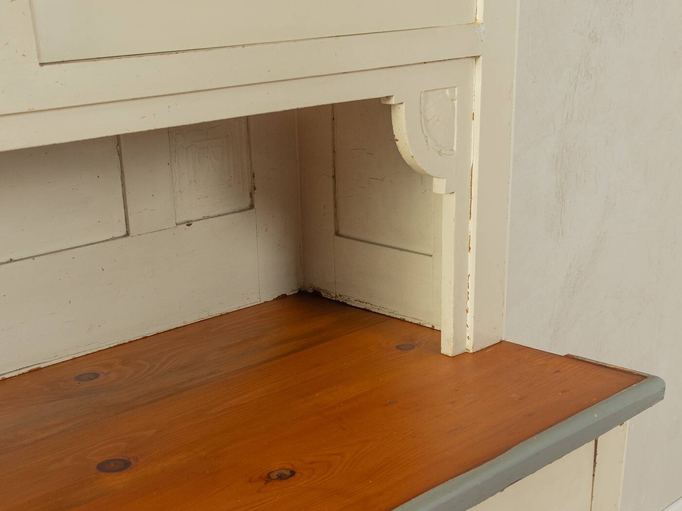 Meuble de cuisine des années 1930