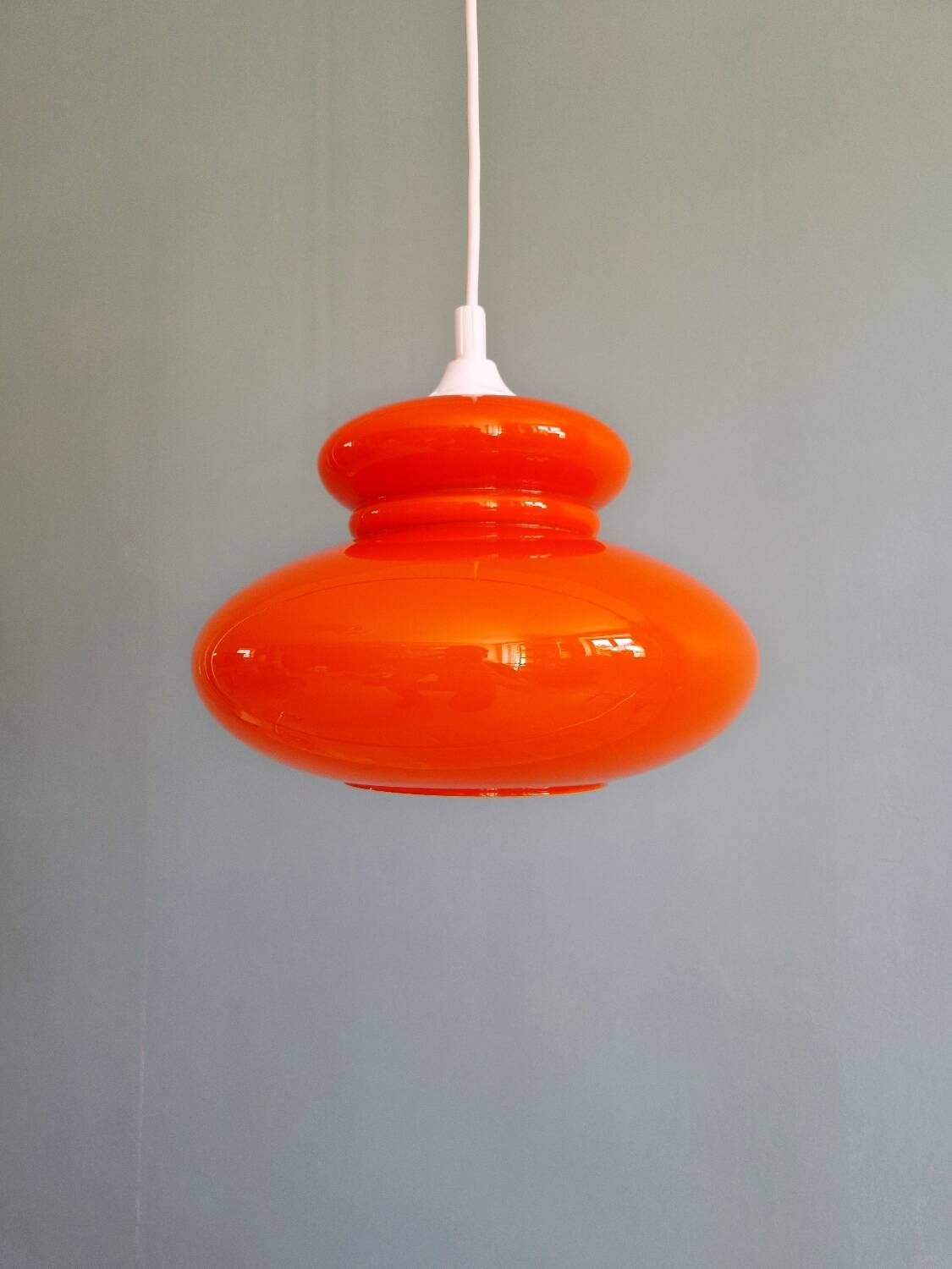 Suspension Space Age in opaline orange, 1960s-70s