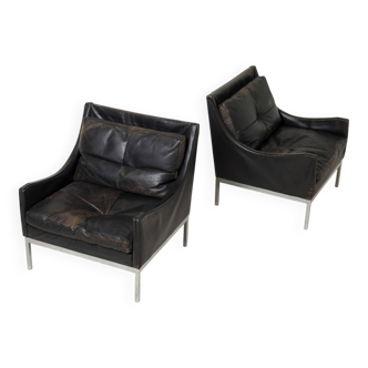 MId-century pair on lounge chairs in chrome and patinated leather, Germany,