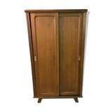 Sliding-door cabinet