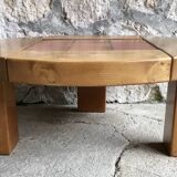 Round coffee table in solid elm and terracotta tiles - tripod - 1970 design