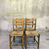 Lot de quatre chaises vintage