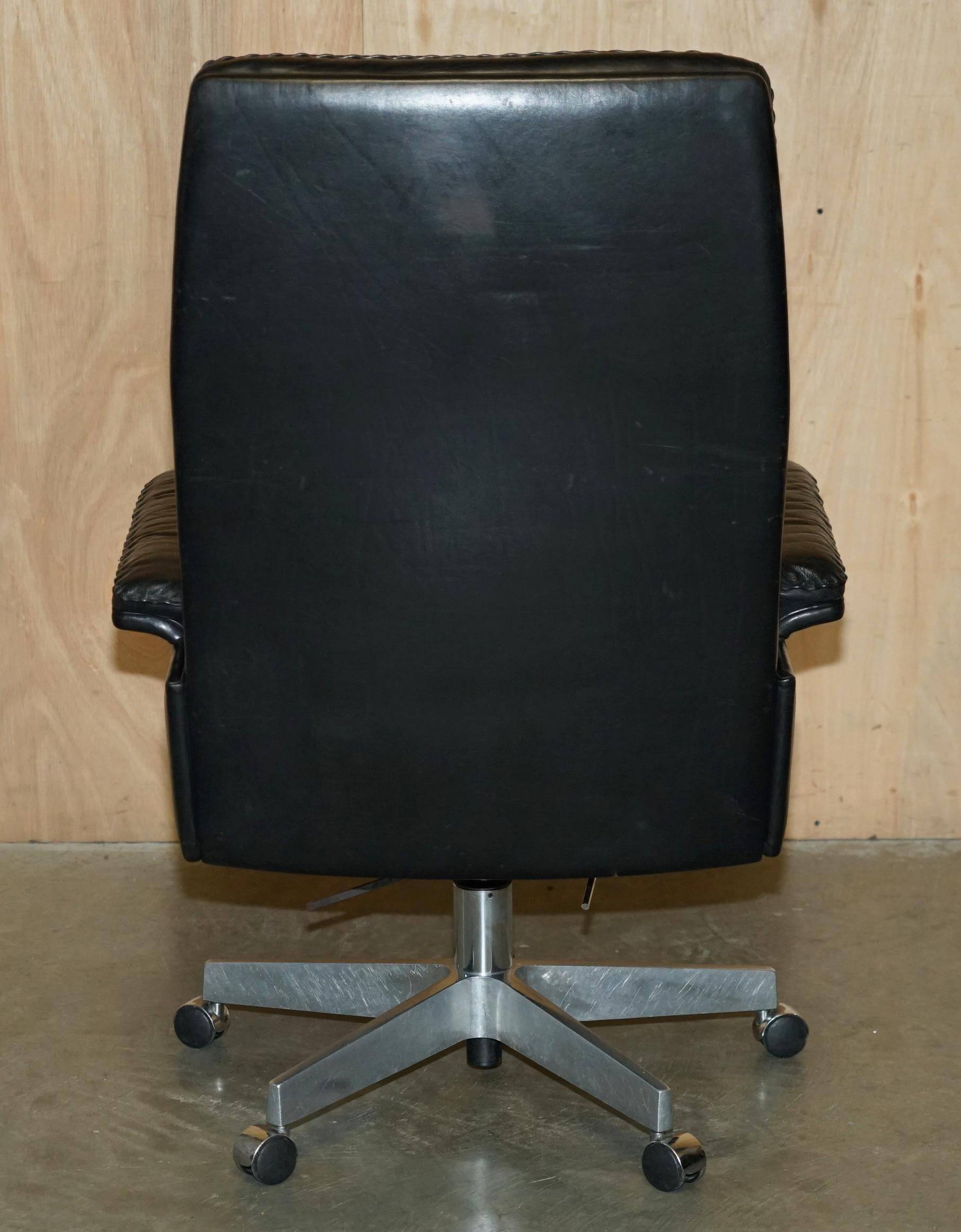 Vintage executive swivel office chair De Sede DS35 - mid-century leather