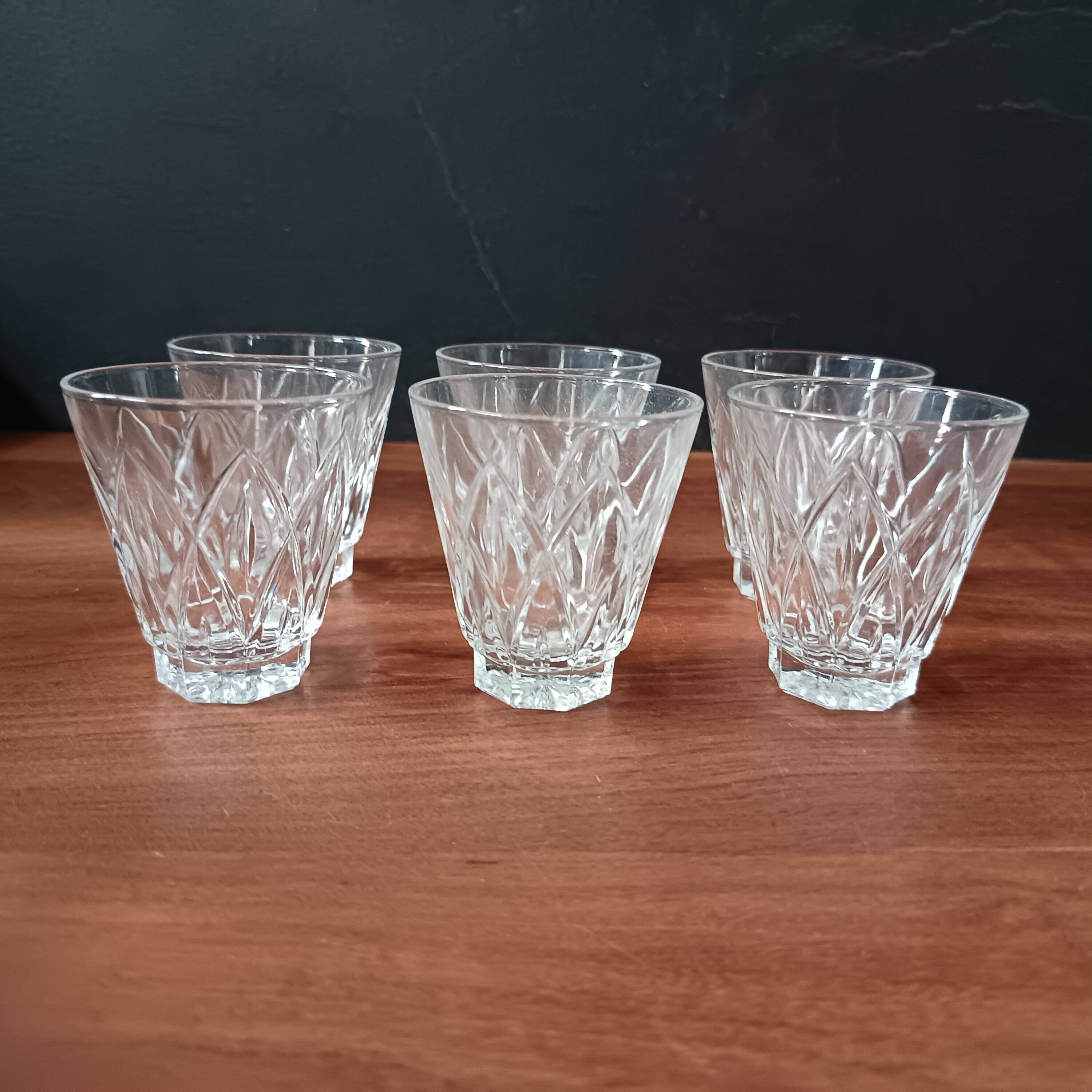 6 small 8 cl glasses in VMC glass Reims France vintage
