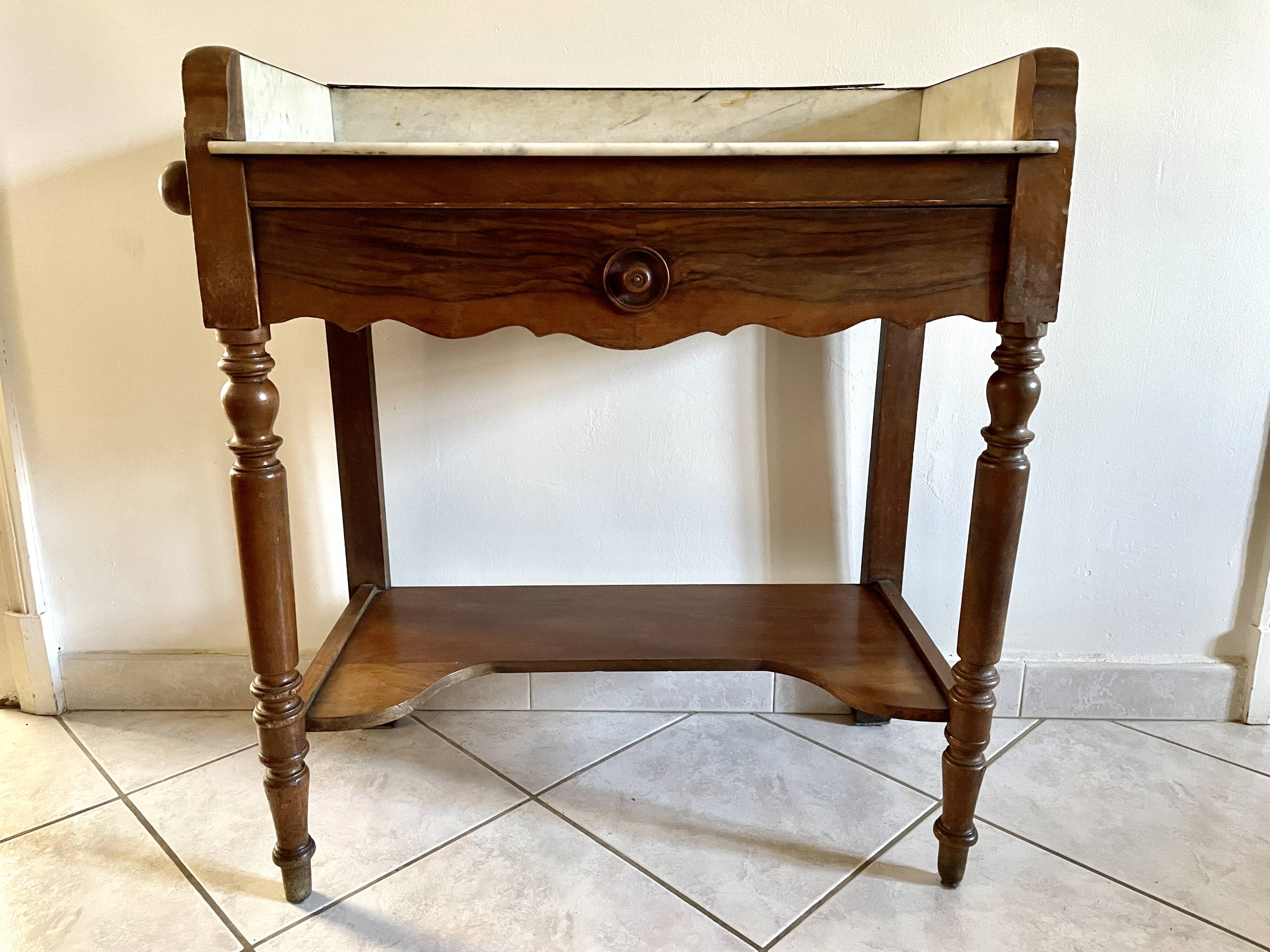 White marble vanity unit