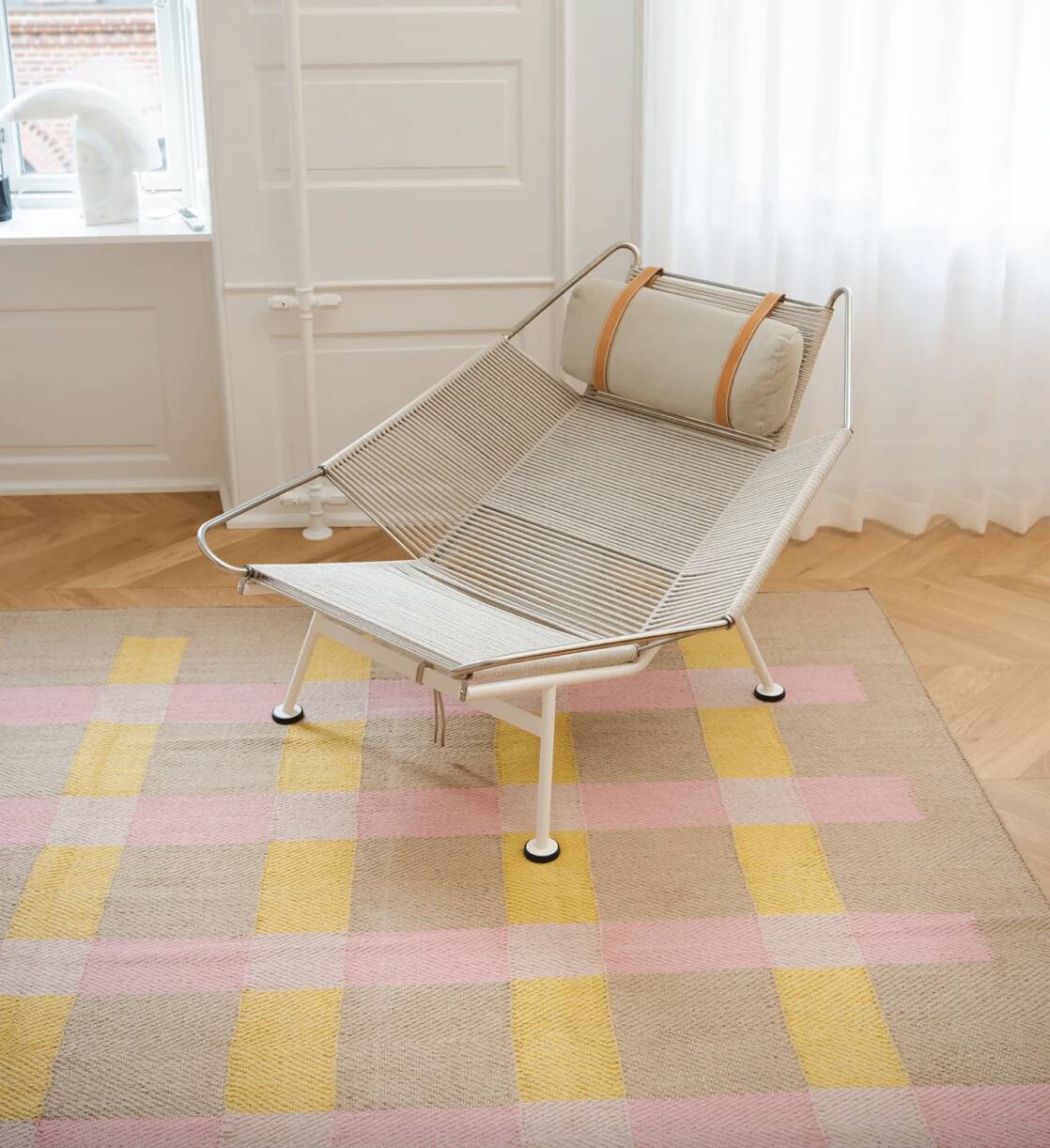 Tapis en jute à rayures roses et jaunes