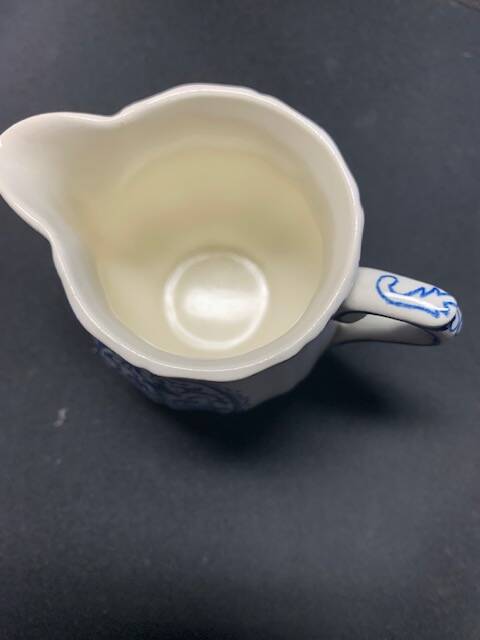 Milk or cream jug and sugar bowl with Gien earthenware lid, Rouen model 32