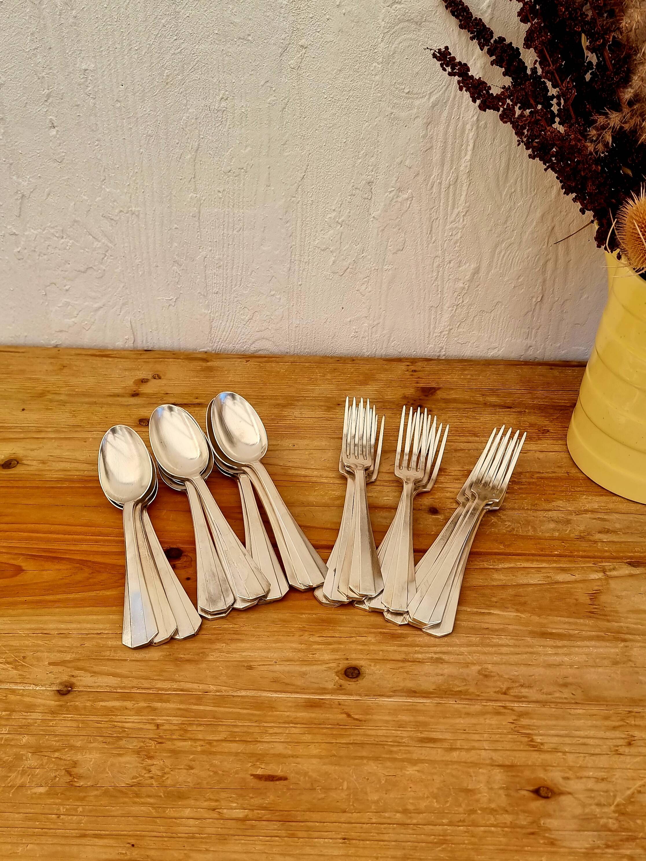 Set of 11 Art Deco silver-plated forks and spoons