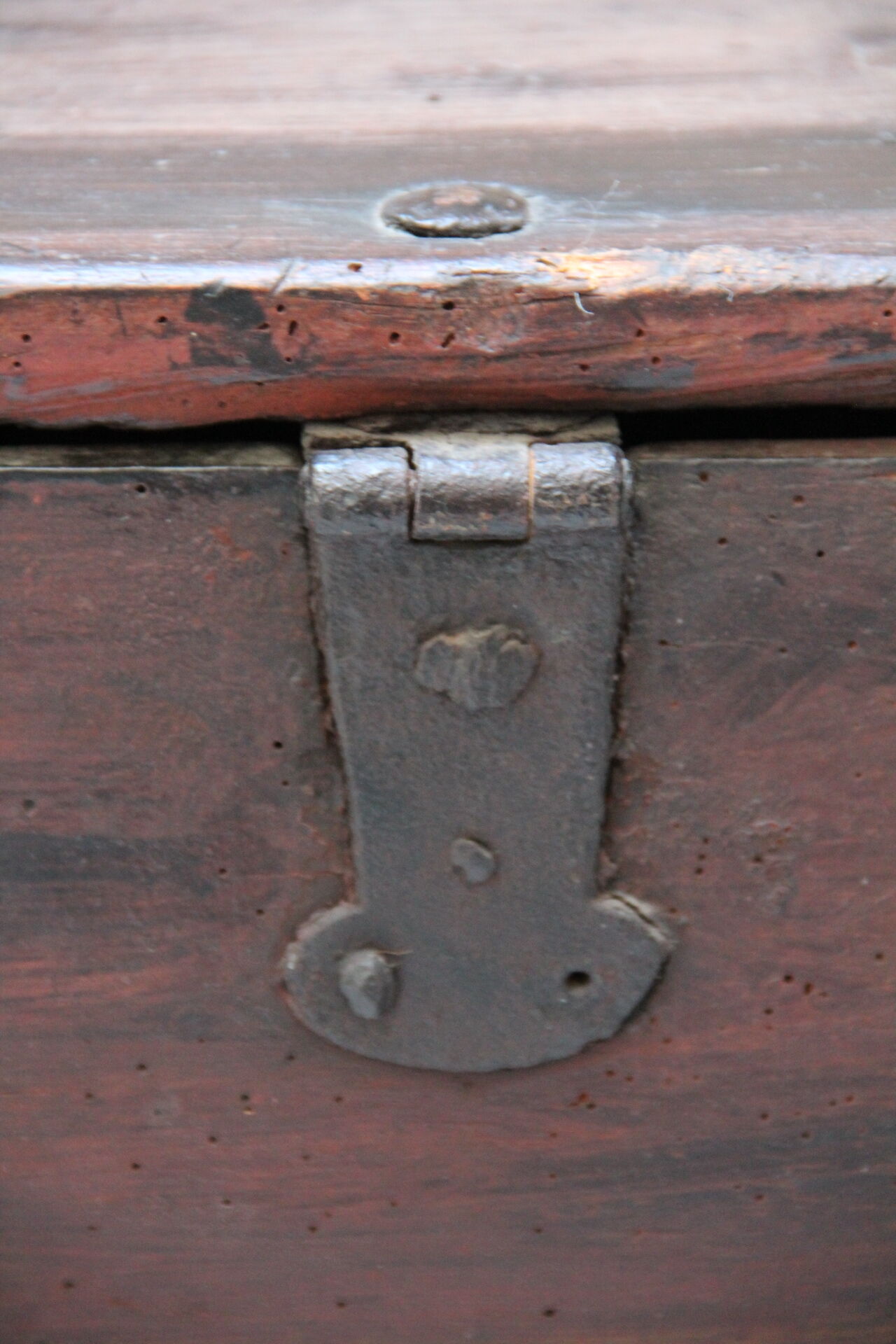 Old box made of raw wood