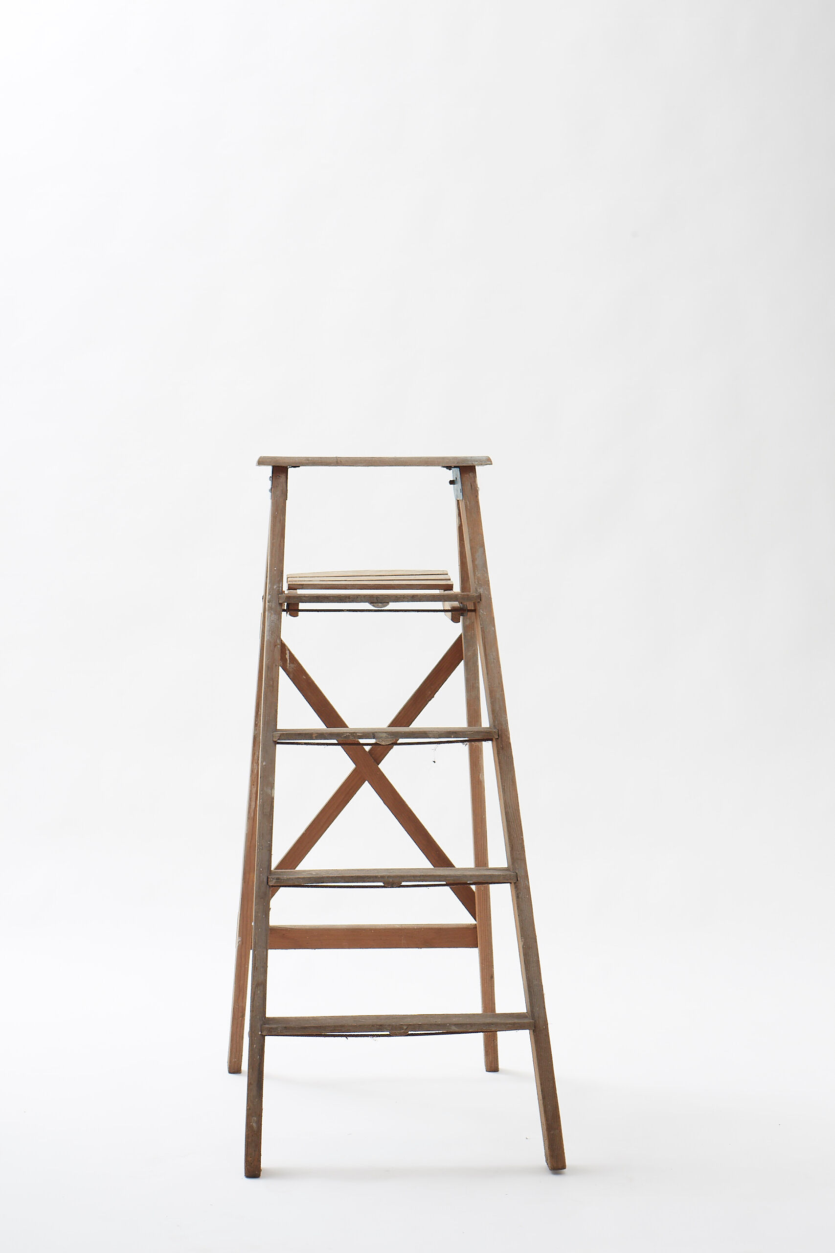 Wooden painter's stepladder