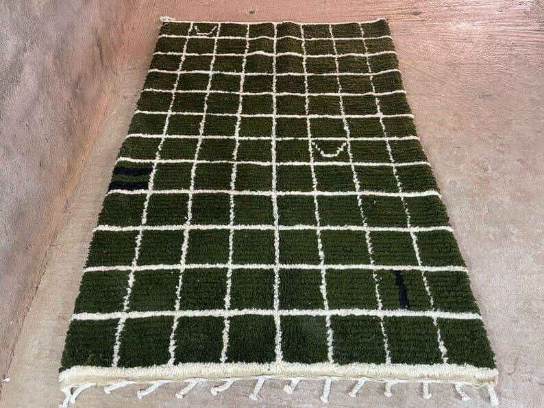 Handmade pure wool rug, size 140 x 260 cm.
