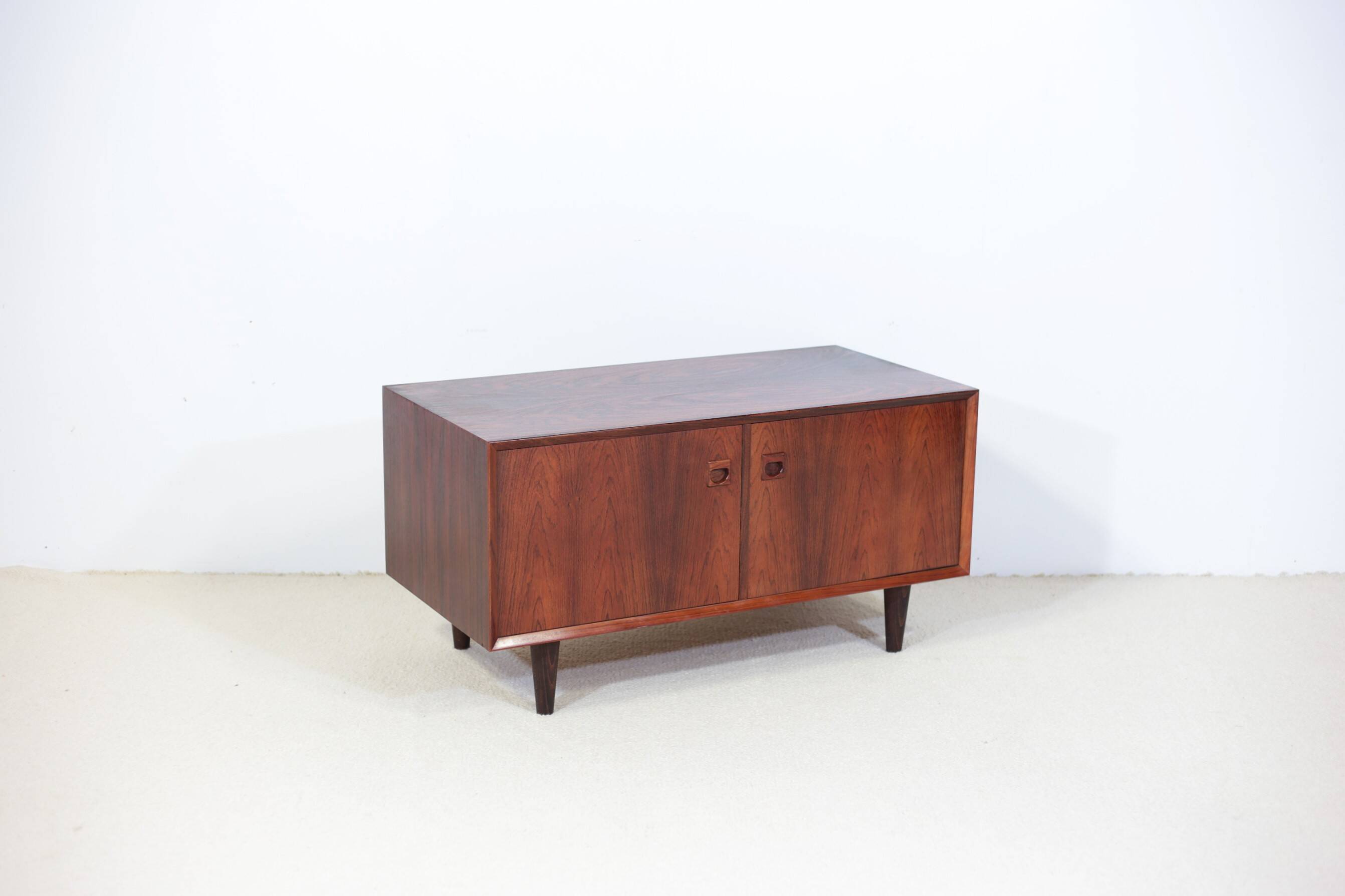 Buffet Brouer in Rosewood