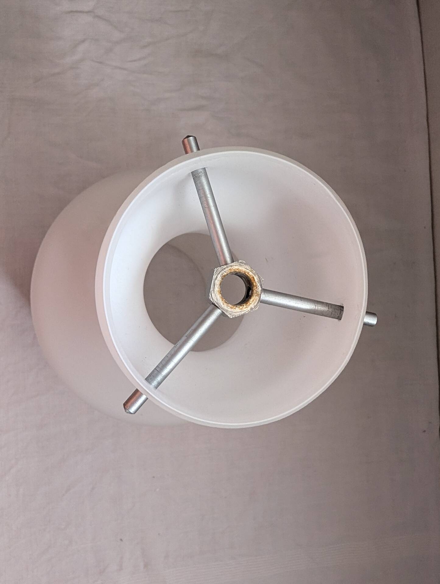 Abat-jour opaline blanche années 60