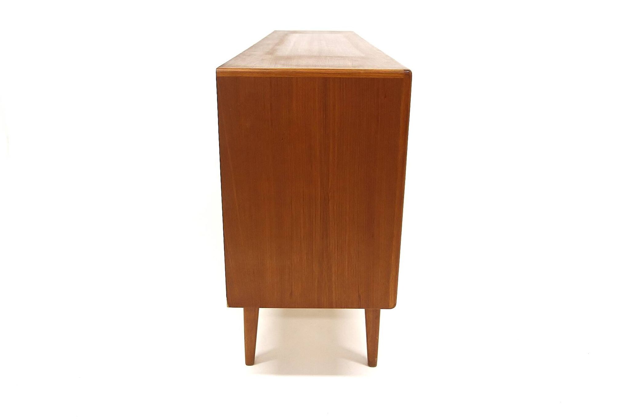 Scandinavian enfilade in teak, Möbelfabriken Linden, Horda, Sweden, 1960.