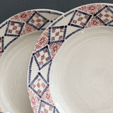 Set of 12 plates in Sarreguemines faience, Brady model