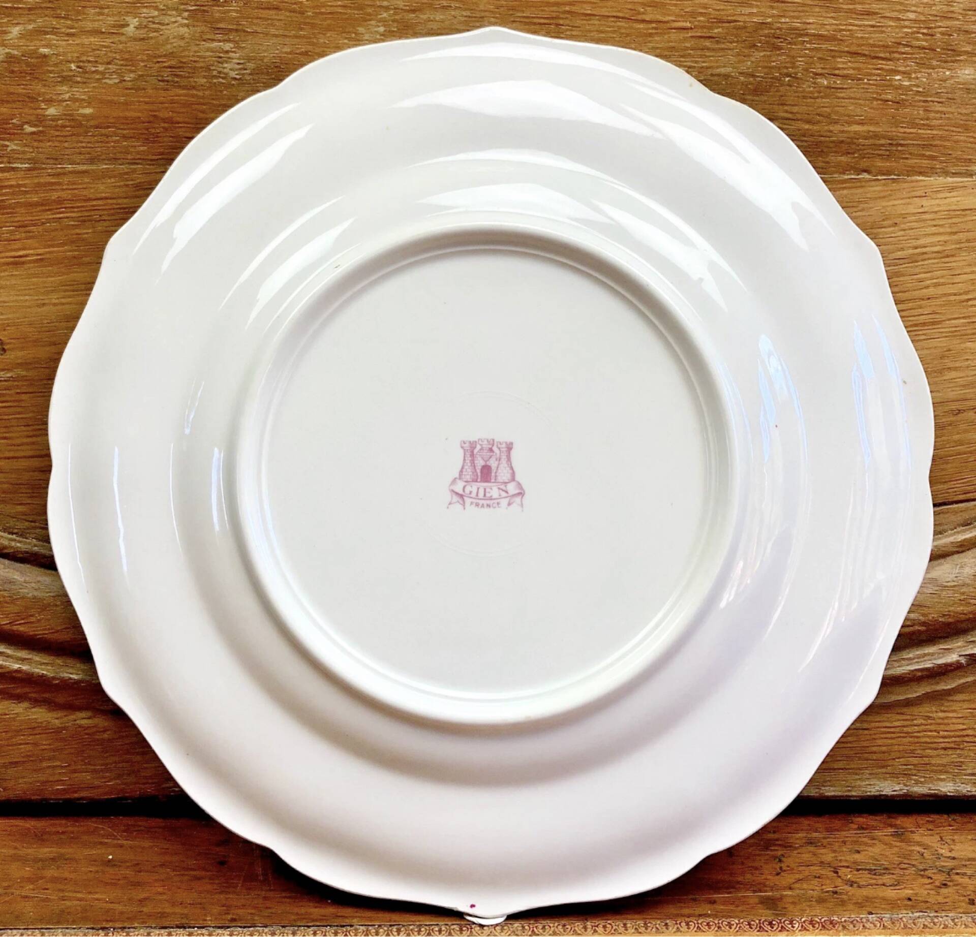 6 old flat table plates, Gien earthenware, pink landscape model.